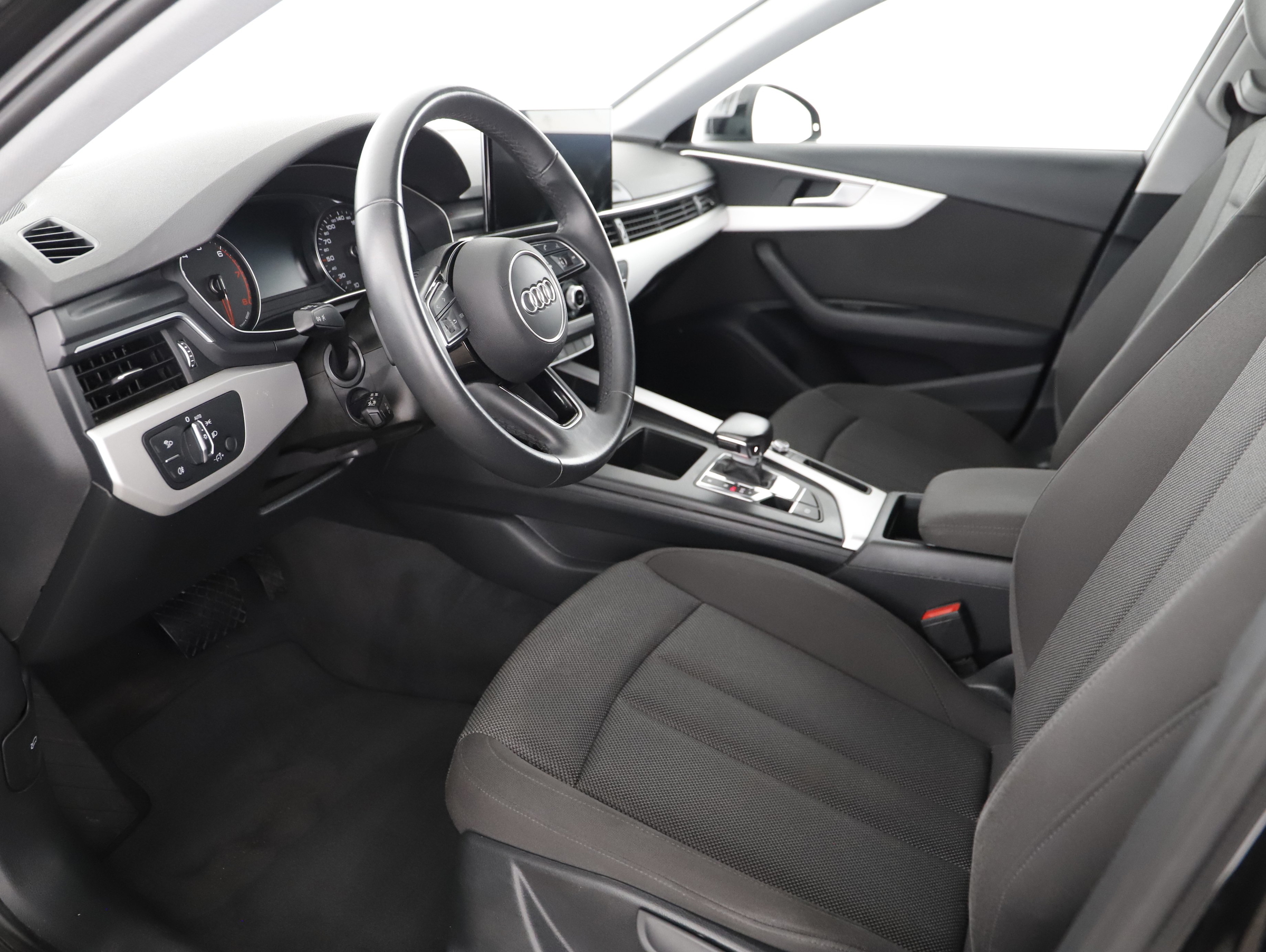Audi A4 Avant 35 2.0 TFSI advanced | Bild 6 von 8