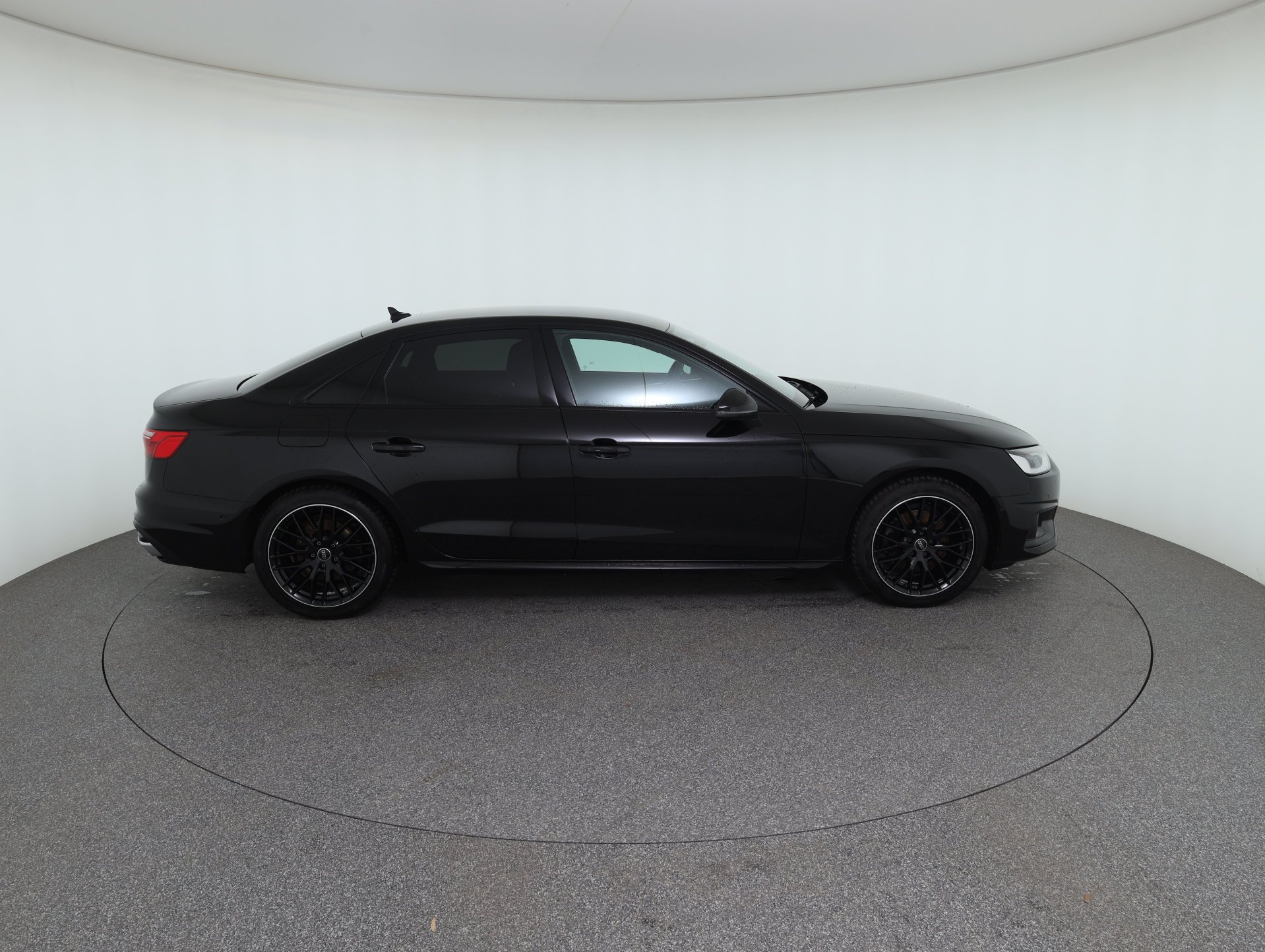 Audi A4 35 2.0 TDI advanced | Bild 5 von 31