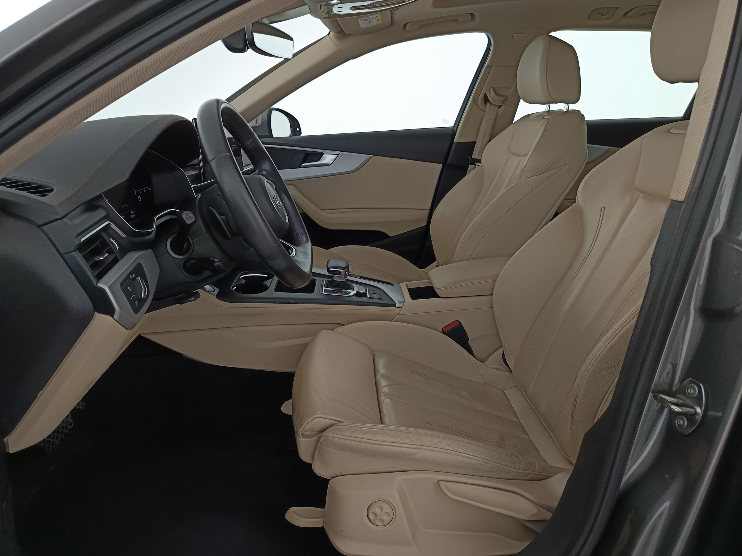 Audi A4 Avant 30 2.0 TDI | Bild 14 von 31