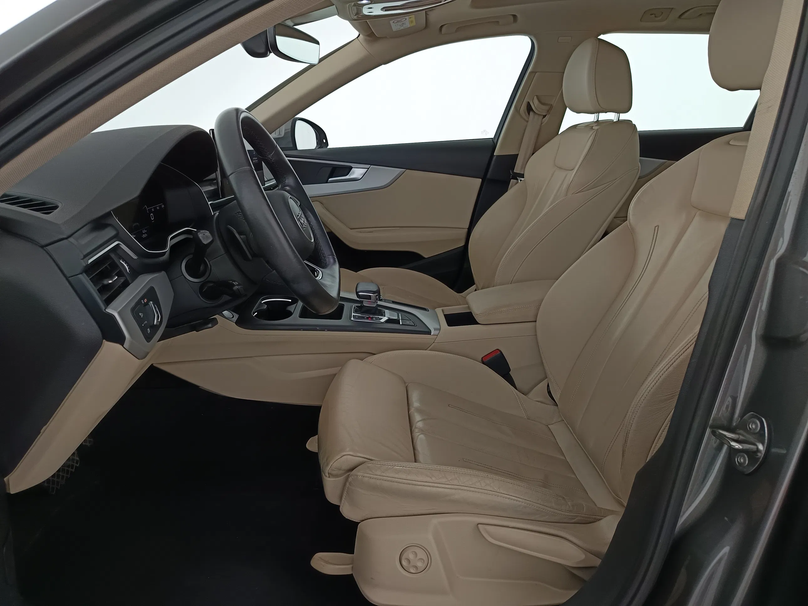 Audi A4 Avant 30 2.0 TDI | Bild 14 von 31