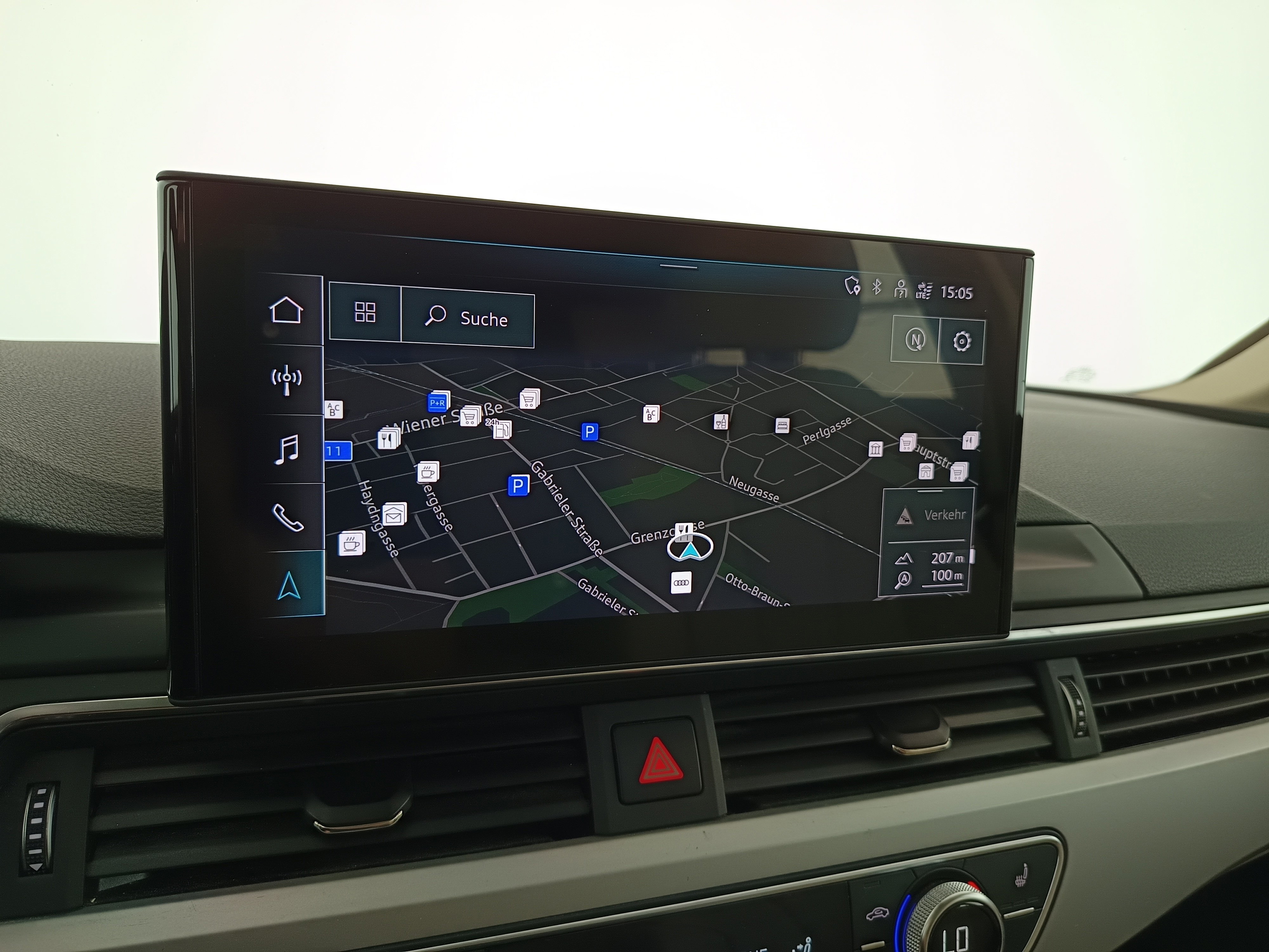 Audi A4 Avant 30 2.0 TDI | Bild 26 von 31