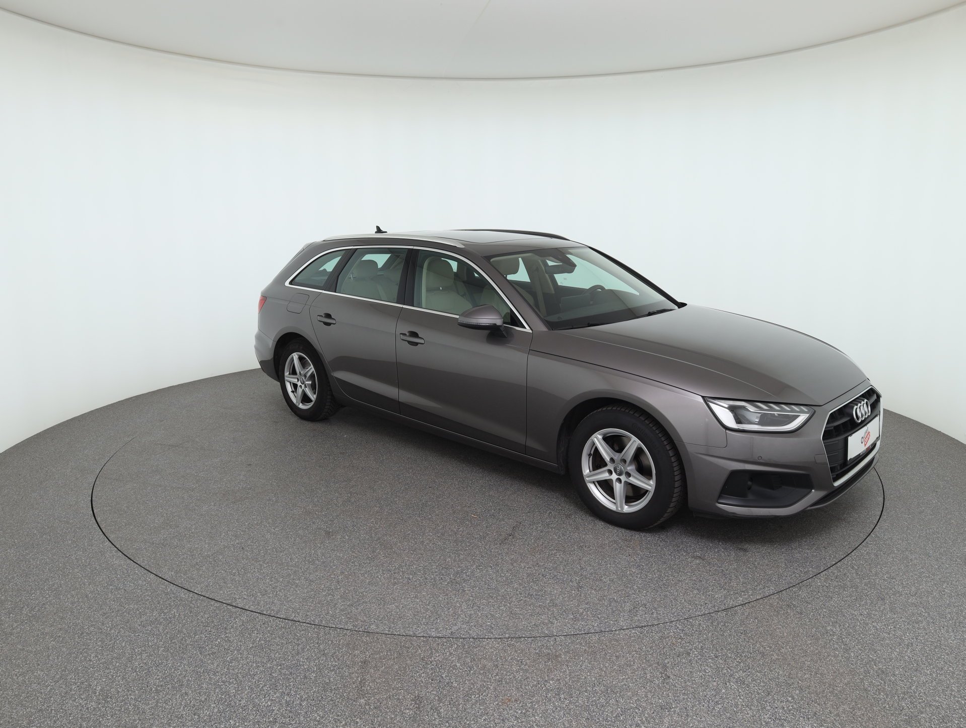 Audi A4 Avant 30 2.0 TDI | Bild 4 von 31
