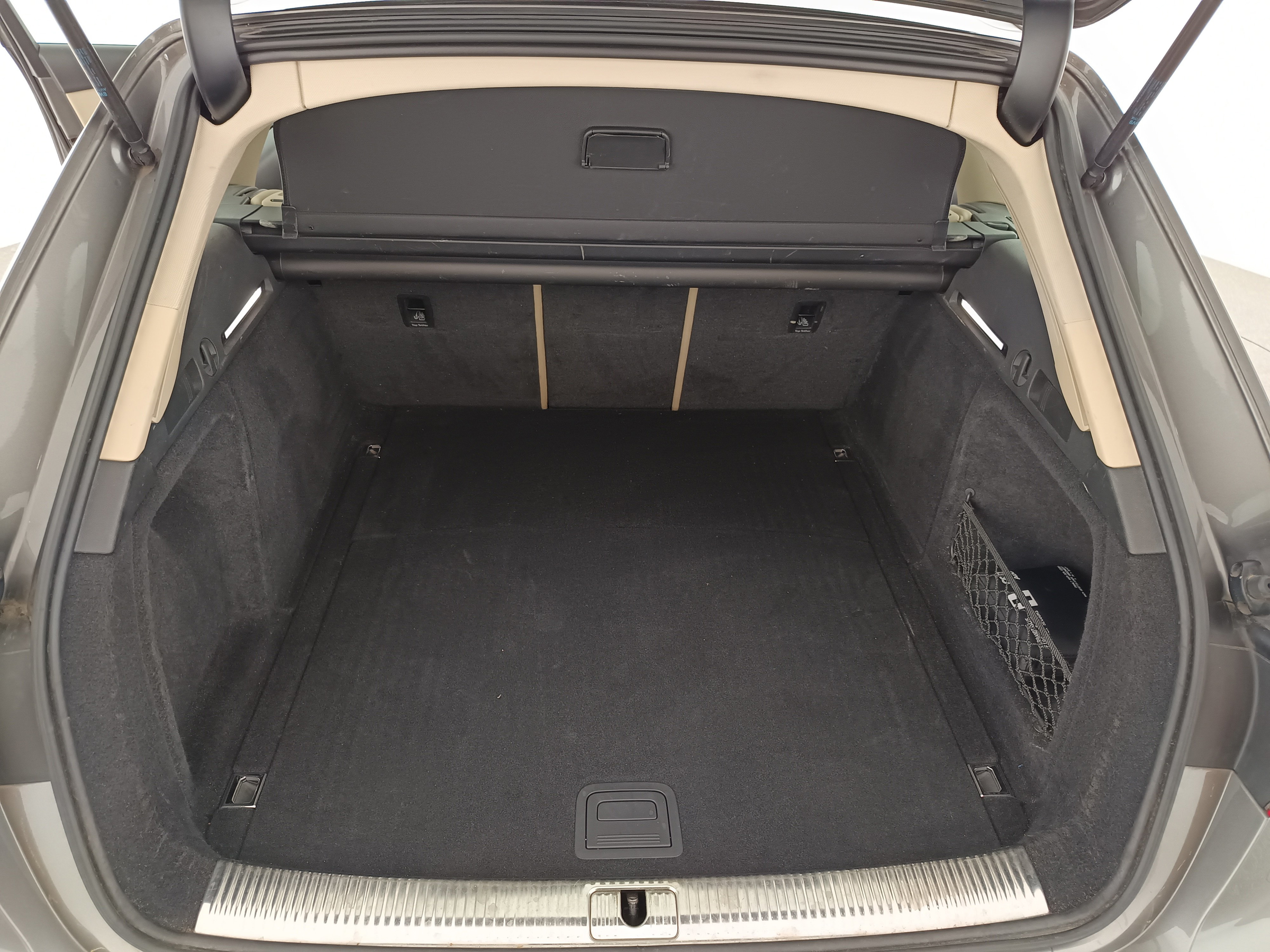 Audi A4 Avant 30 2.0 TDI | Bild 31 von 31