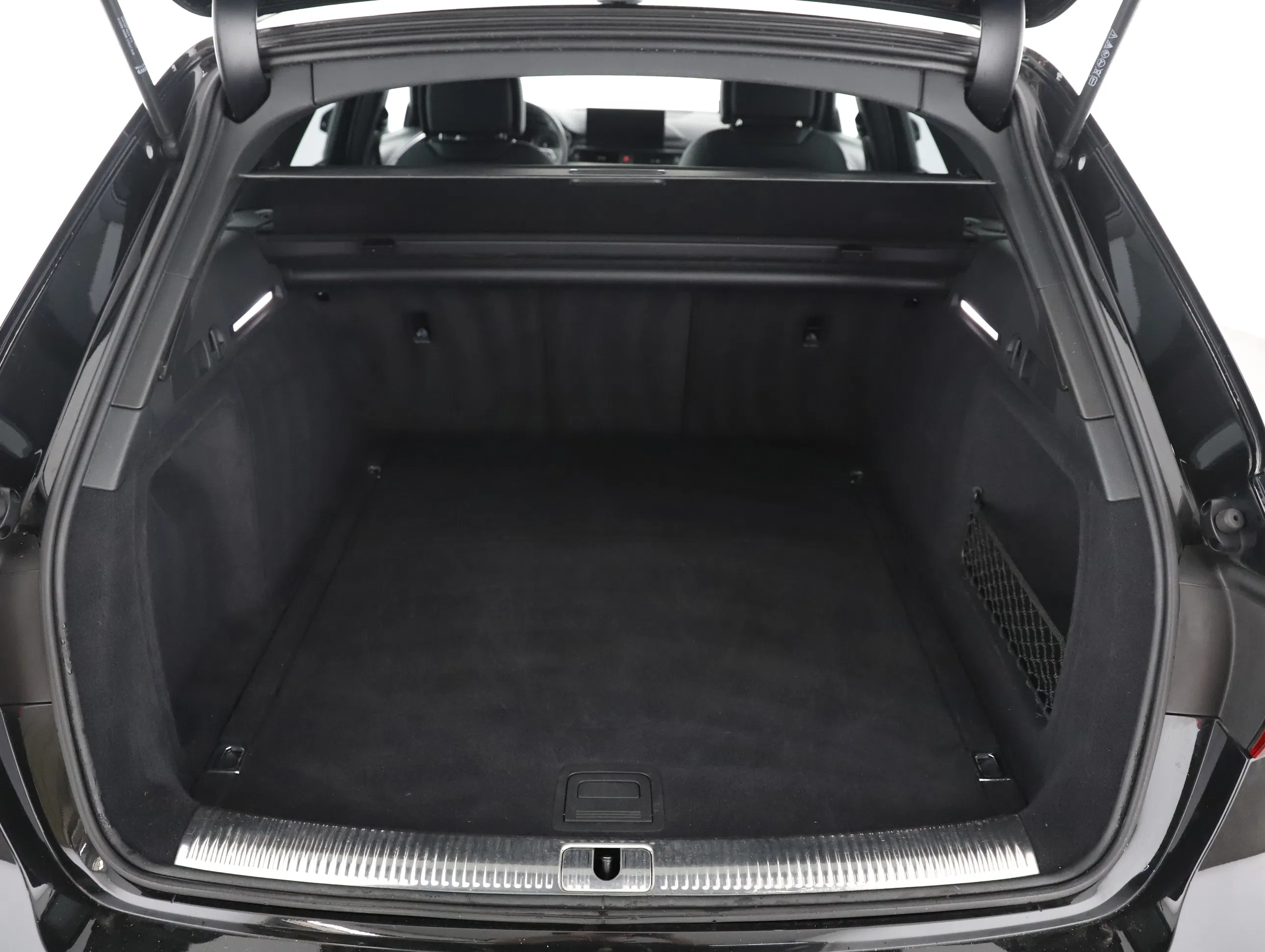 Audi A4 Avant 35 2.0 TFSI S-Line | Bild 21 von 27