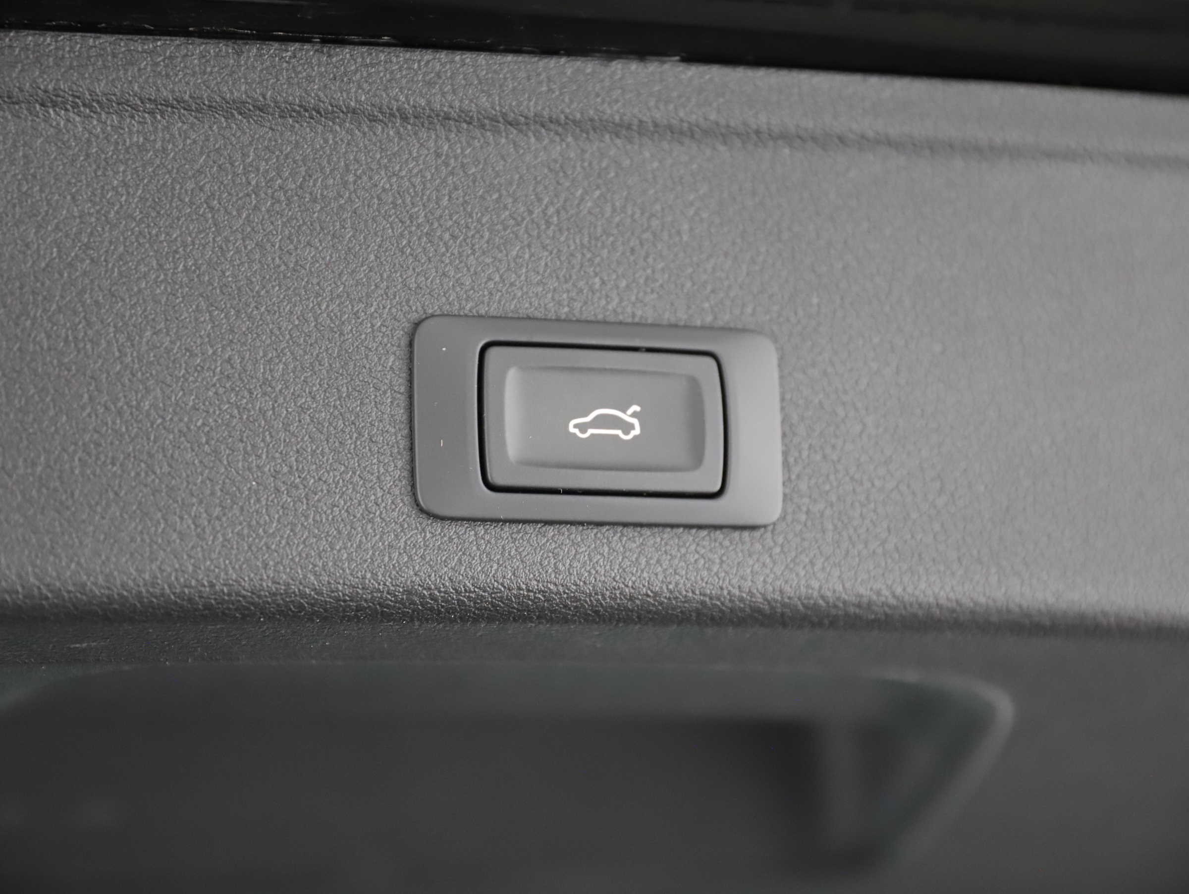 Audi A4 Avant 35 2.0 TFSI S-Line | Bild 22 von 27