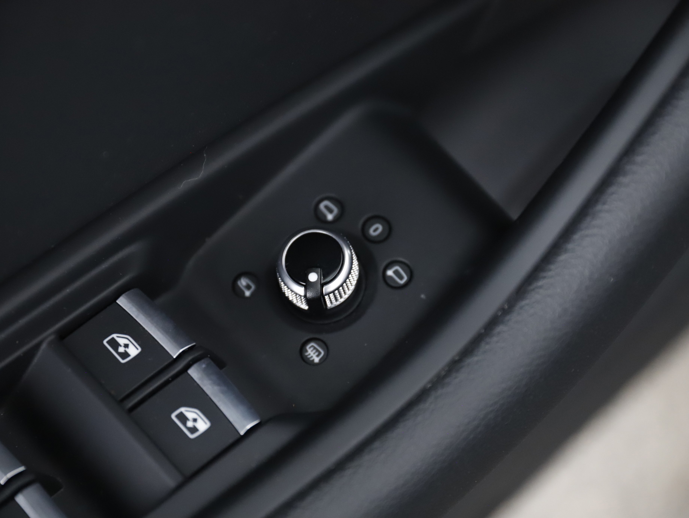 Audi A4 Avant 35 2.0 TFSI S-Line | Bild 6 von 27