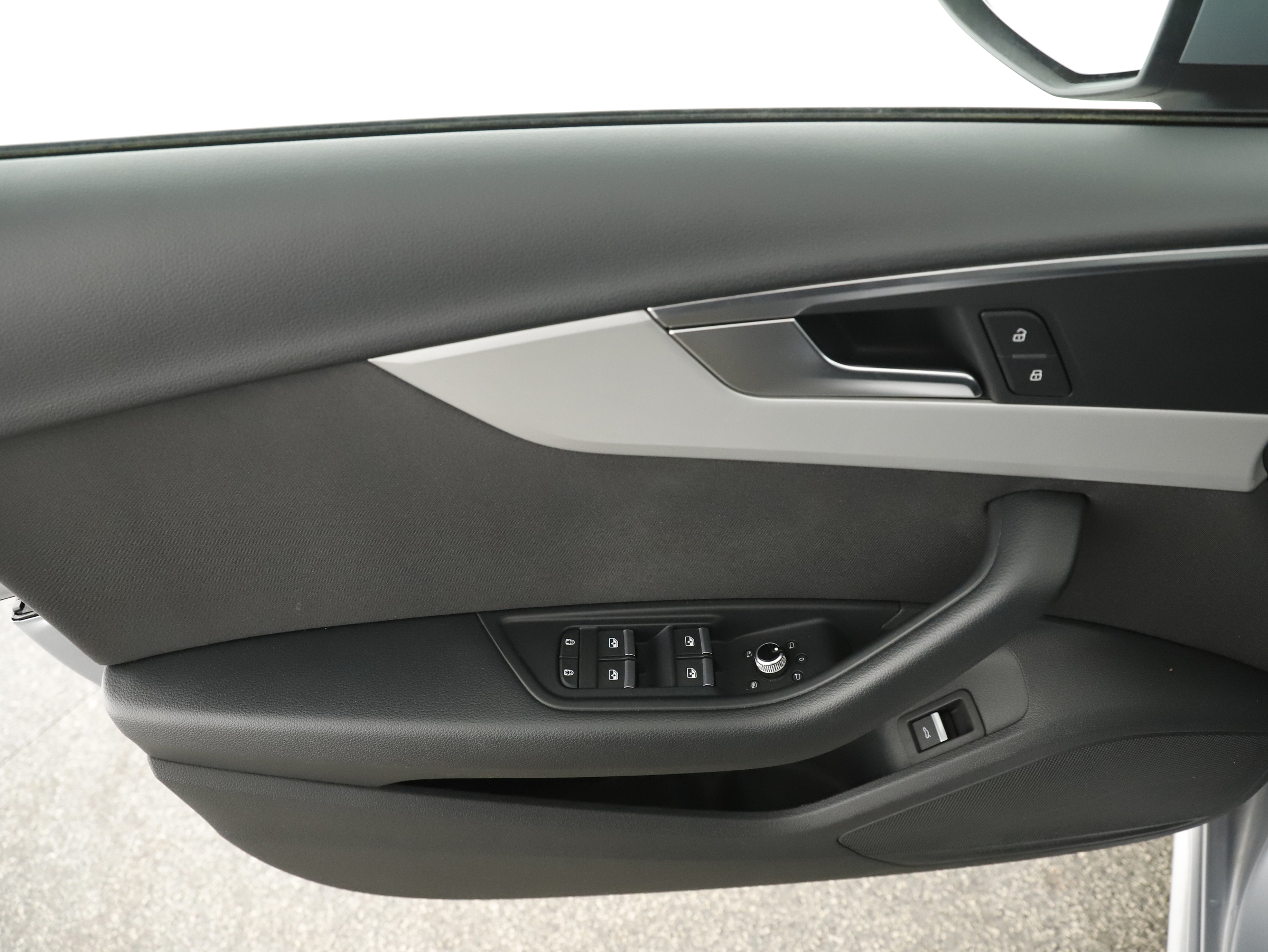 Audi A4 Avant 40 TFSI advanced | Bild 11 von 29