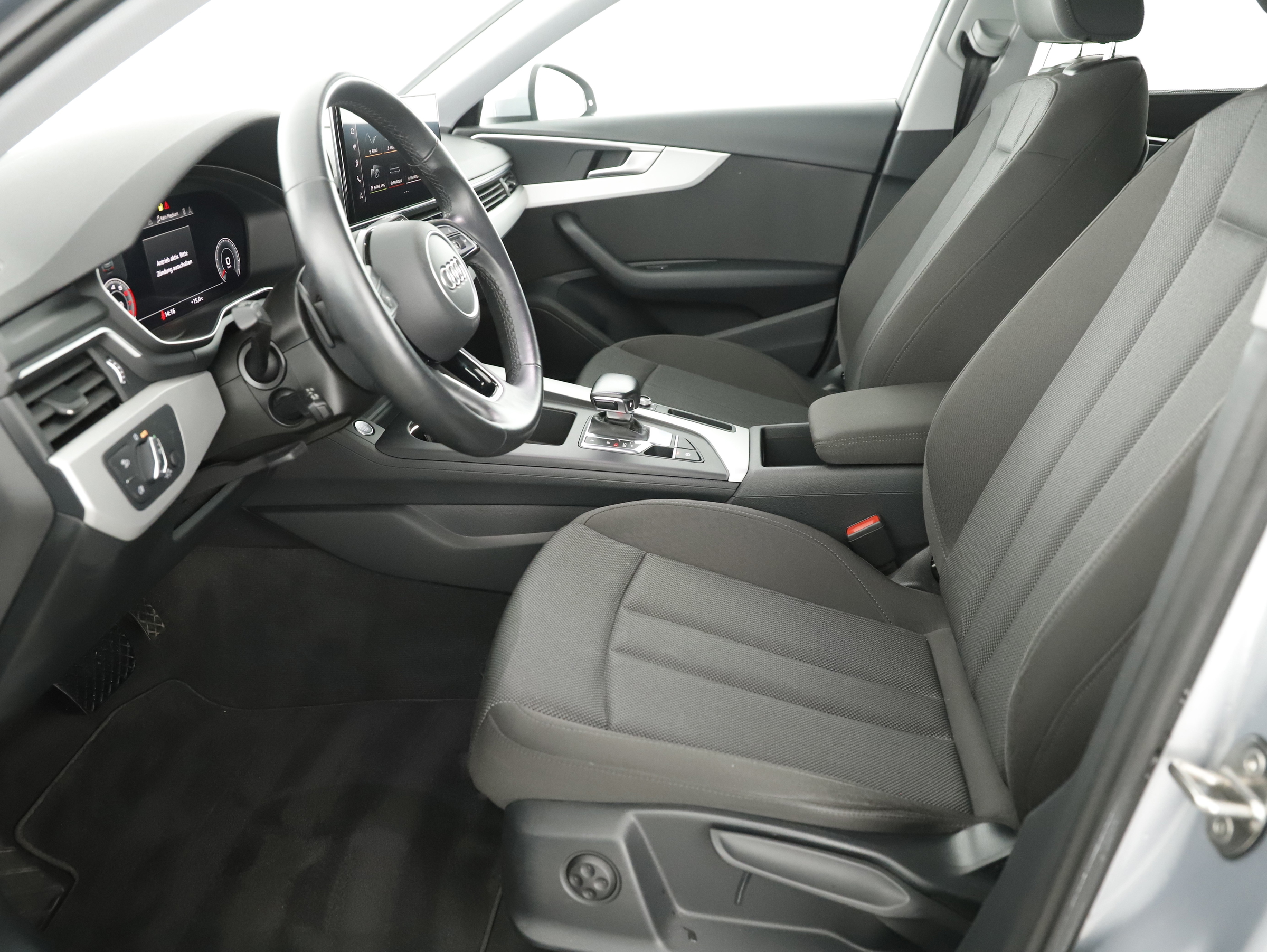 Audi A4 Avant 40 TFSI advanced | Bild 14 von 29