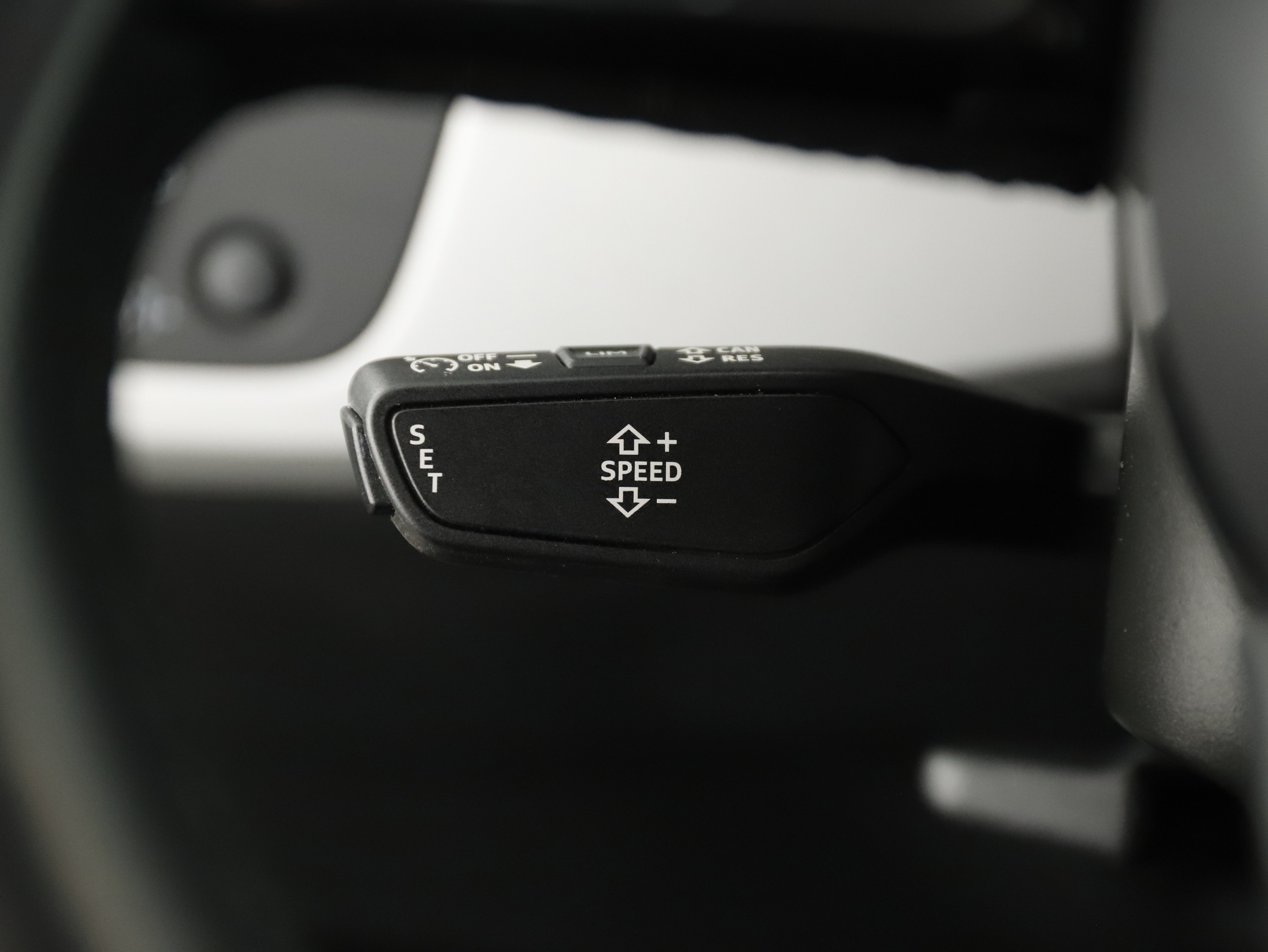 Audi A4 Avant 40 TFSI advanced | Bild 20 von 29