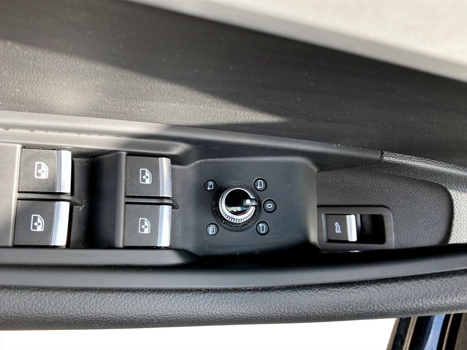 Audi A4 Avant 30 TDI Aut. | Bild 10 von 23