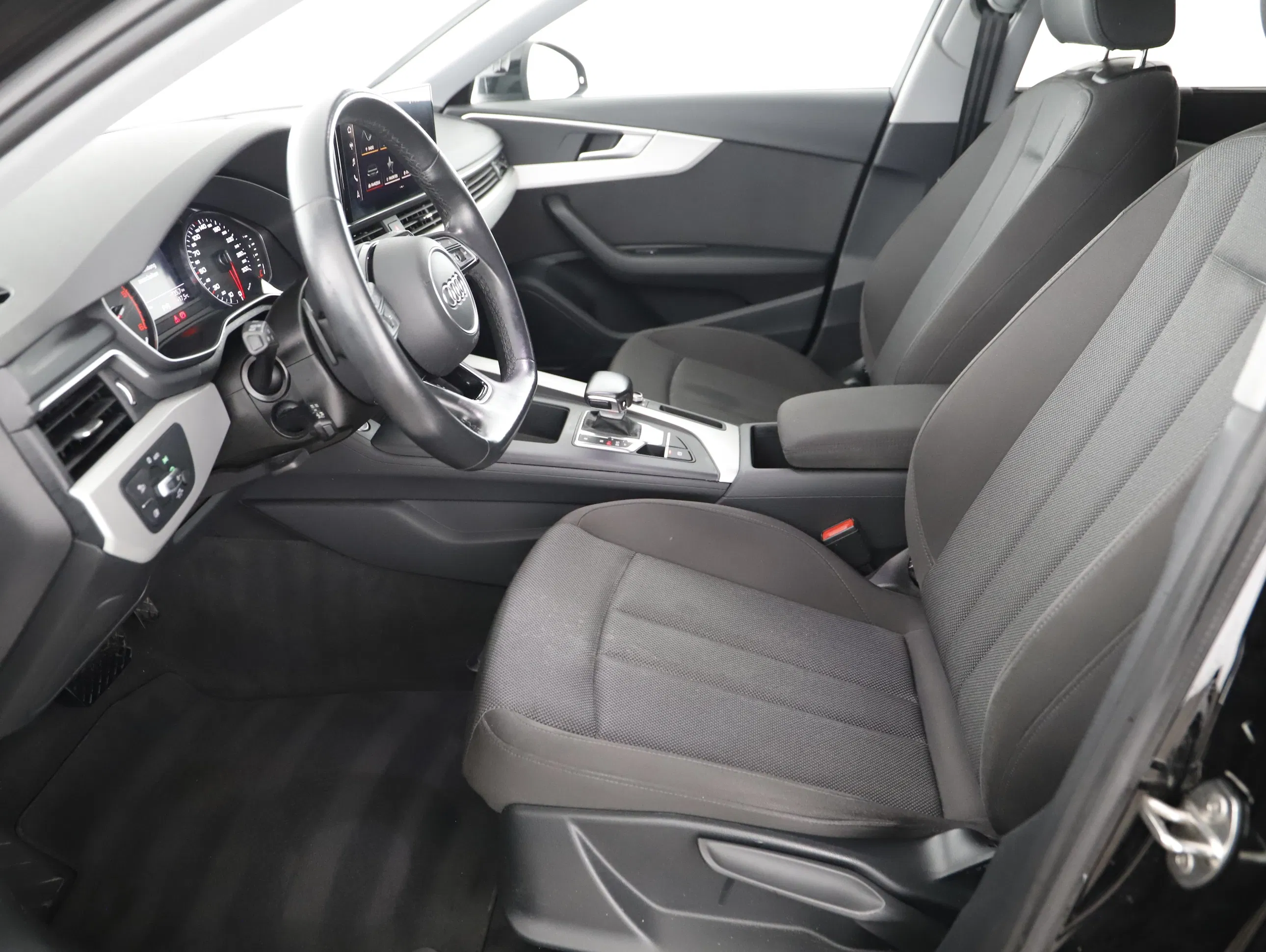 Audi A4 Avant 30 2.0 TDI advanced | Bild 1 von 21