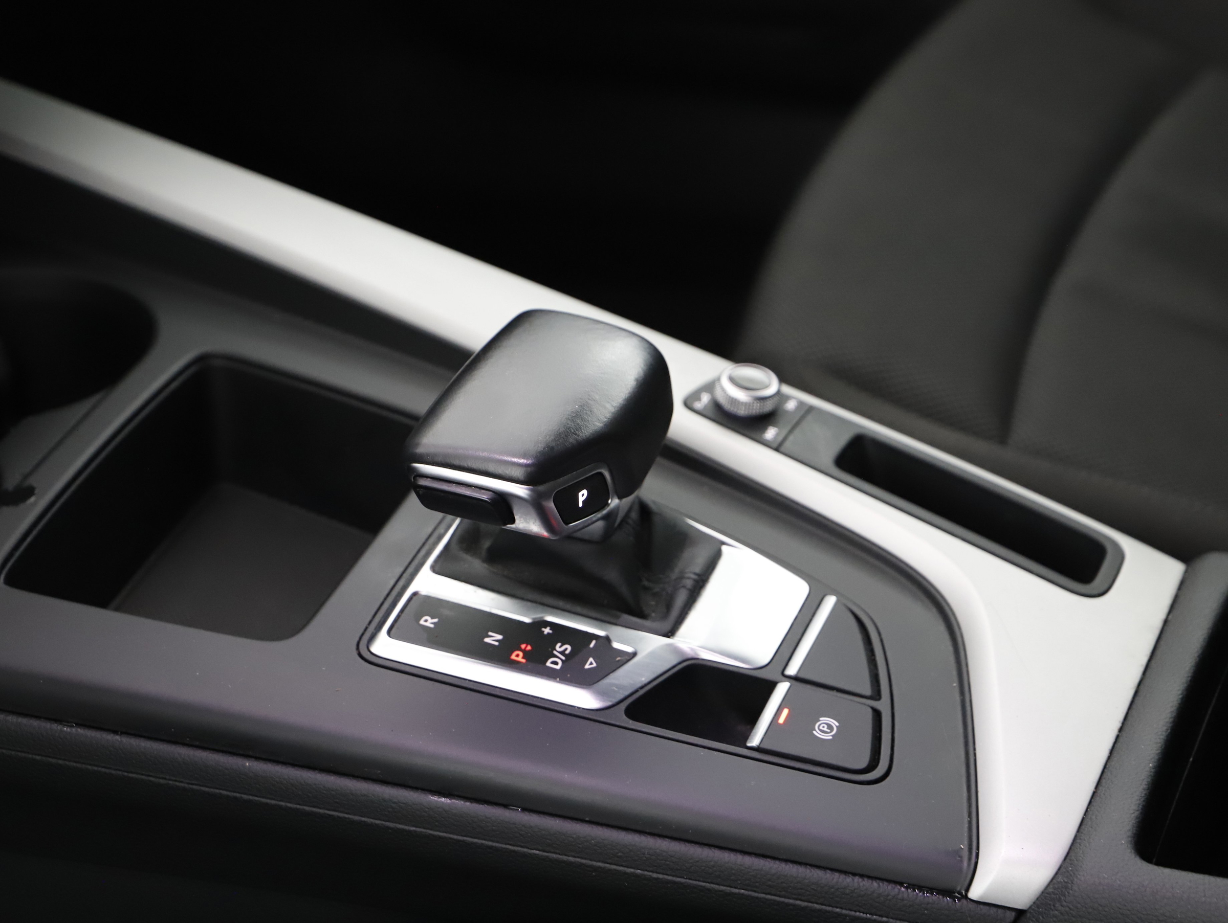 Audi A4 Avant 30 2.0 TDI advanced | Bild 5 von 21