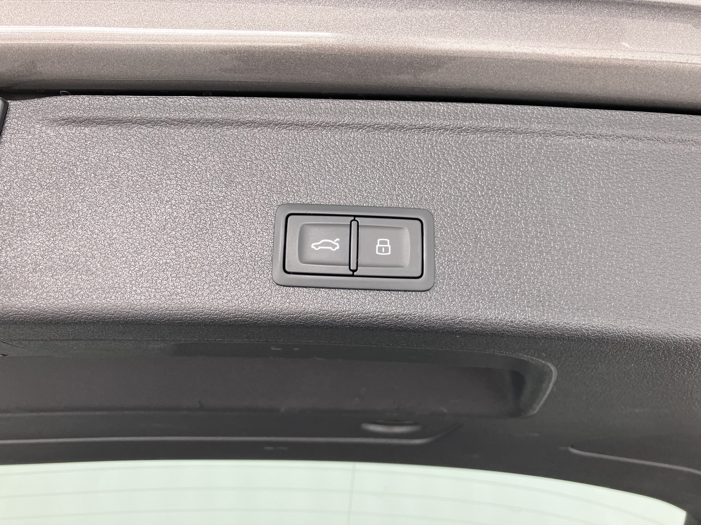 Audi A4 Avant 45 2.0 TFSI quattro advanced | Bild 17 von 31