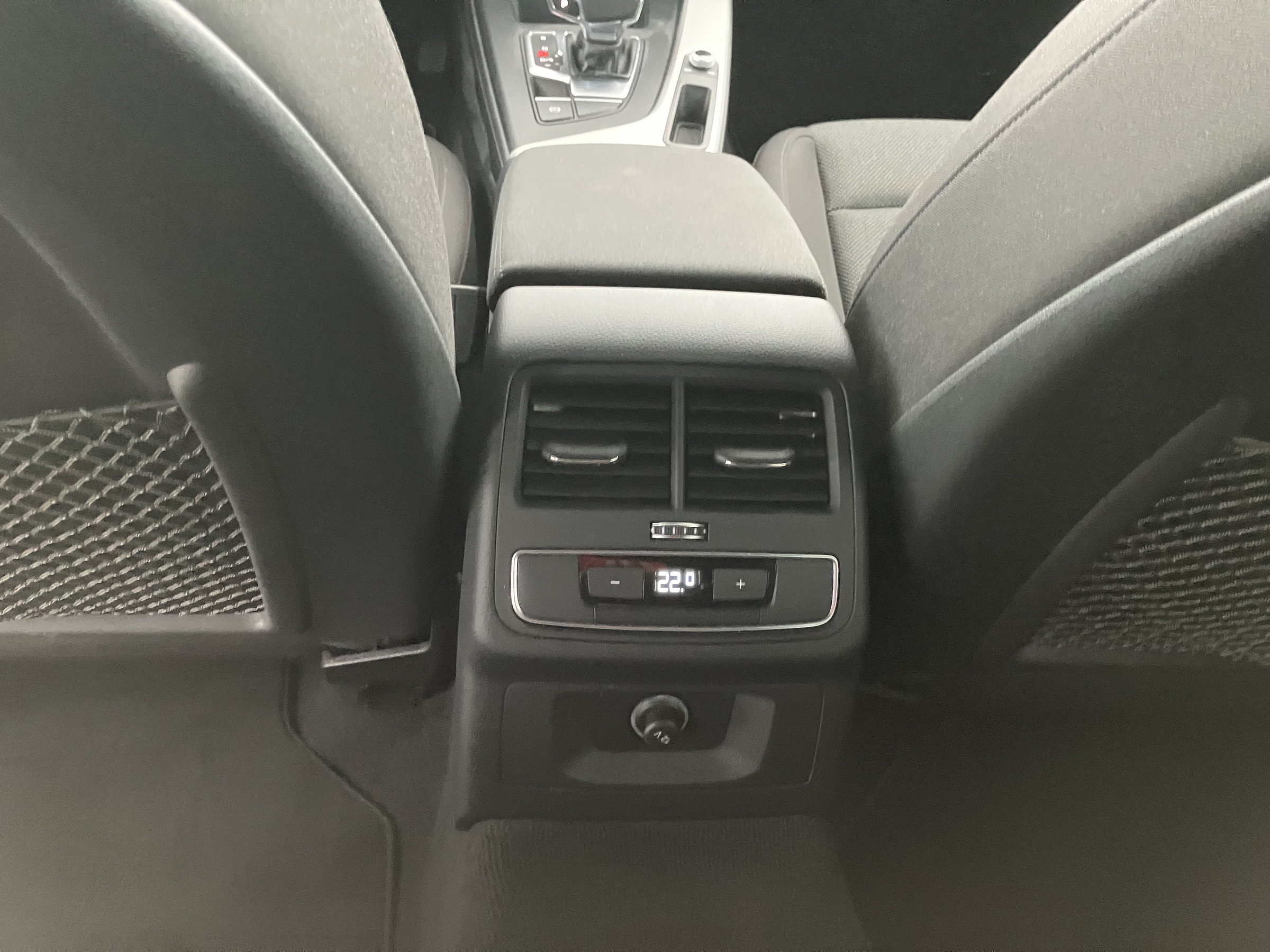 Audi A4 Avant 45 2.0 TFSI quattro advanced | Bild 23 von 31