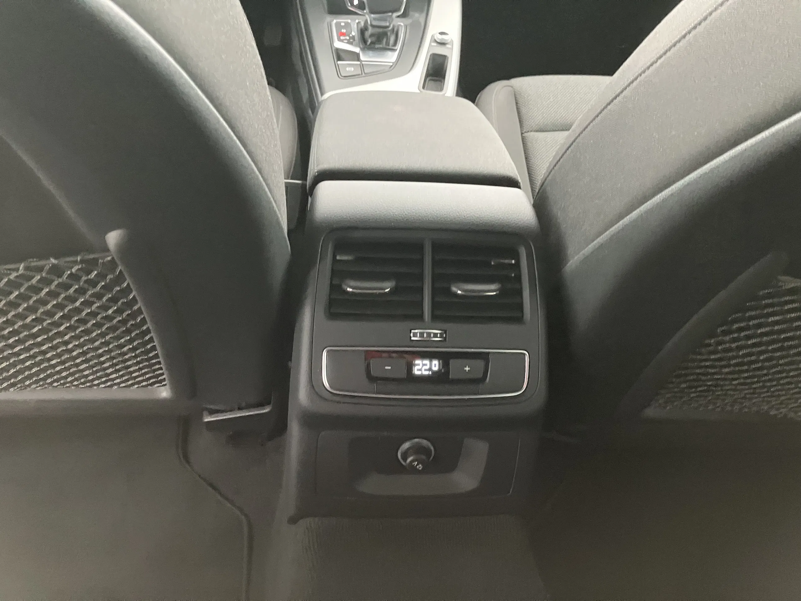 Audi A4 Avant 45 2.0 TFSI quattro advanced | Bild 23 von 31