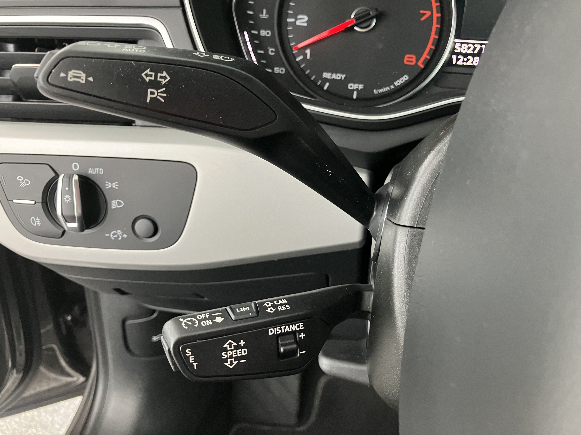 Audi A4 Avant 45 2.0 TFSI quattro advanced | Bild 24 von 31