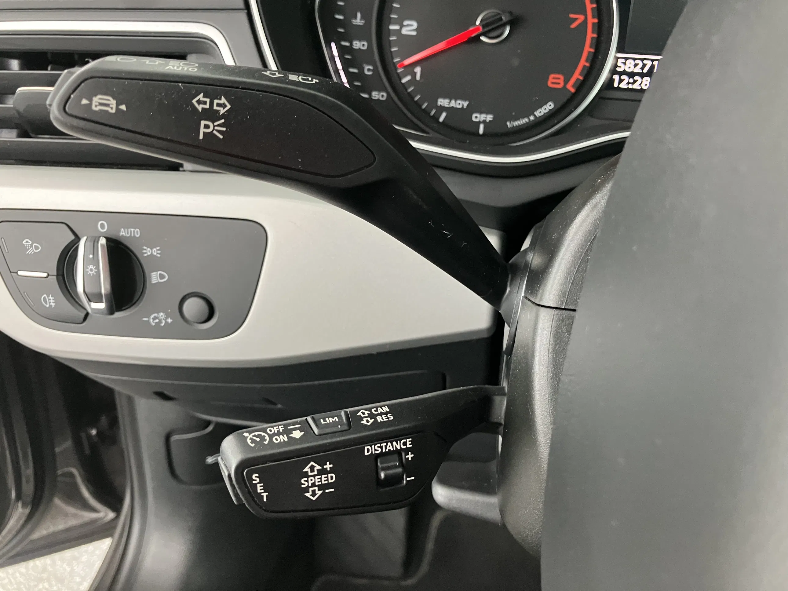 Audi A4 Avant 45 2.0 TFSI quattro advanced | Bild 24 von 31