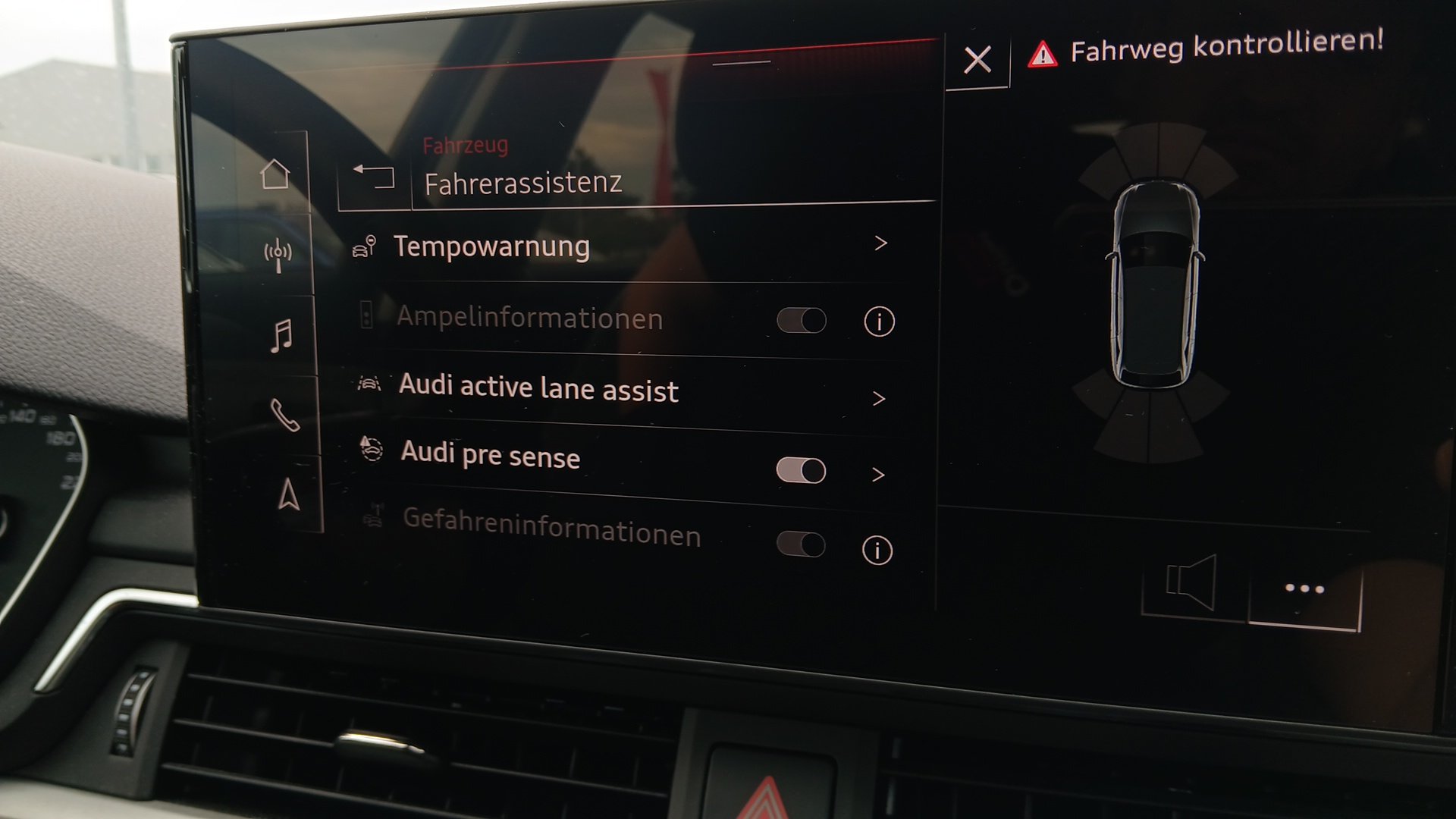 Audi A4 Avant 30 TDI Aut. | Bild 16 von 21