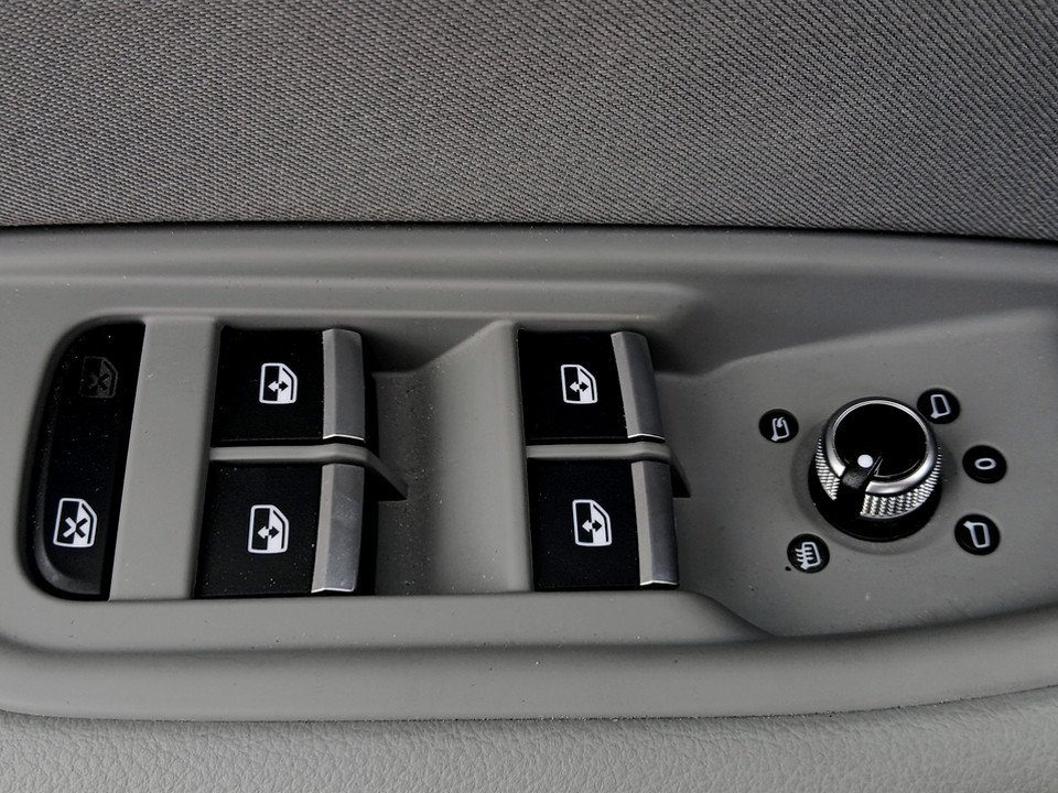Audi A4 Avant 30 TDI Aut. | Bild 8 von 21