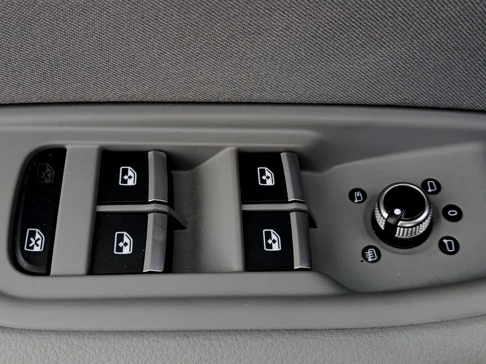 Audi A4 Avant 30 TDI Aut. | Bild 8 von 21