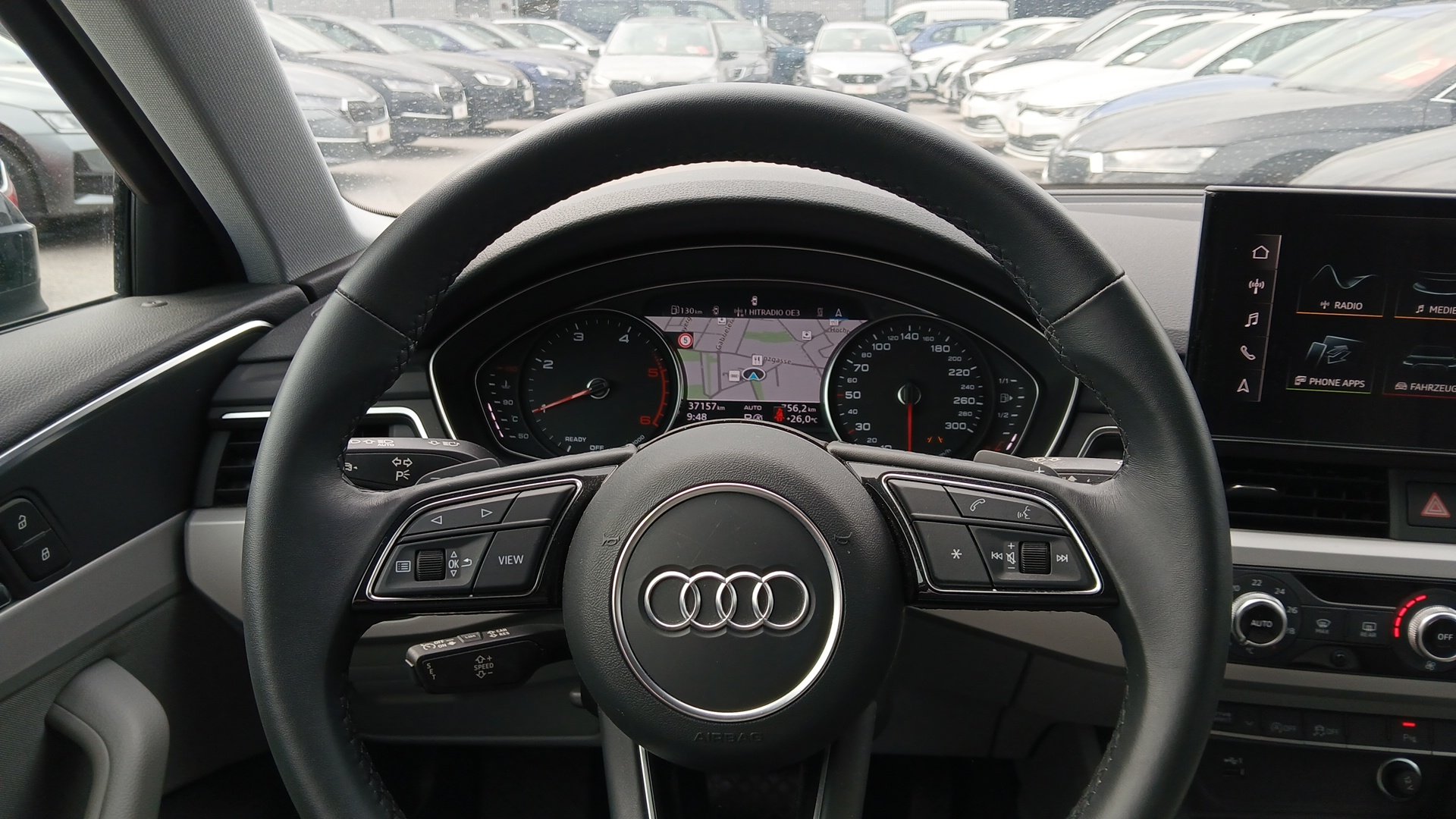 Audi A4 Avant 30 TDI Aut. | Bild 12 von 21
