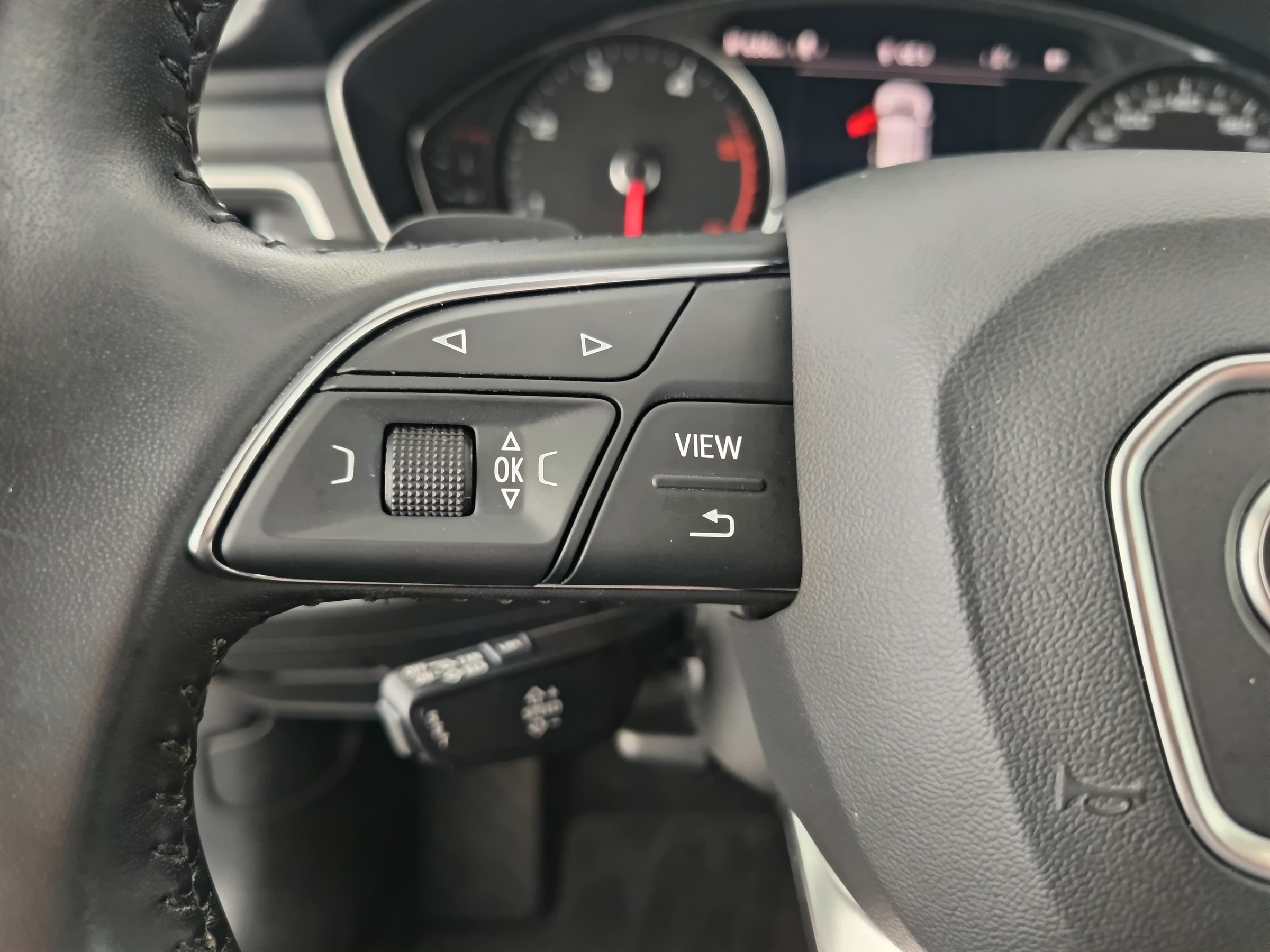 Audi A4 Avant 2.0 TDI design | Bild 15 von 30