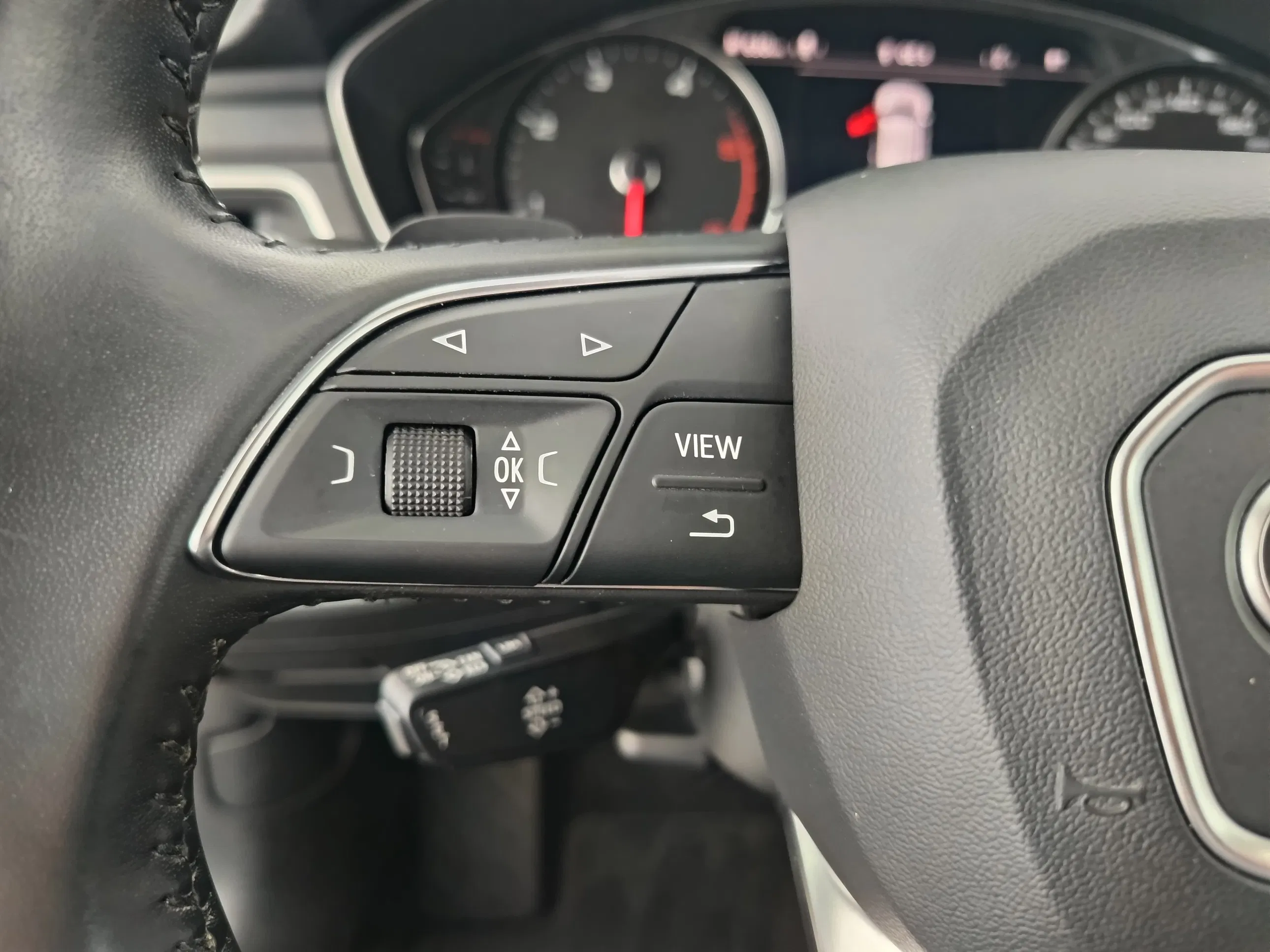 Audi A4 Avant 2.0 TDI design | Bild 15 von 30