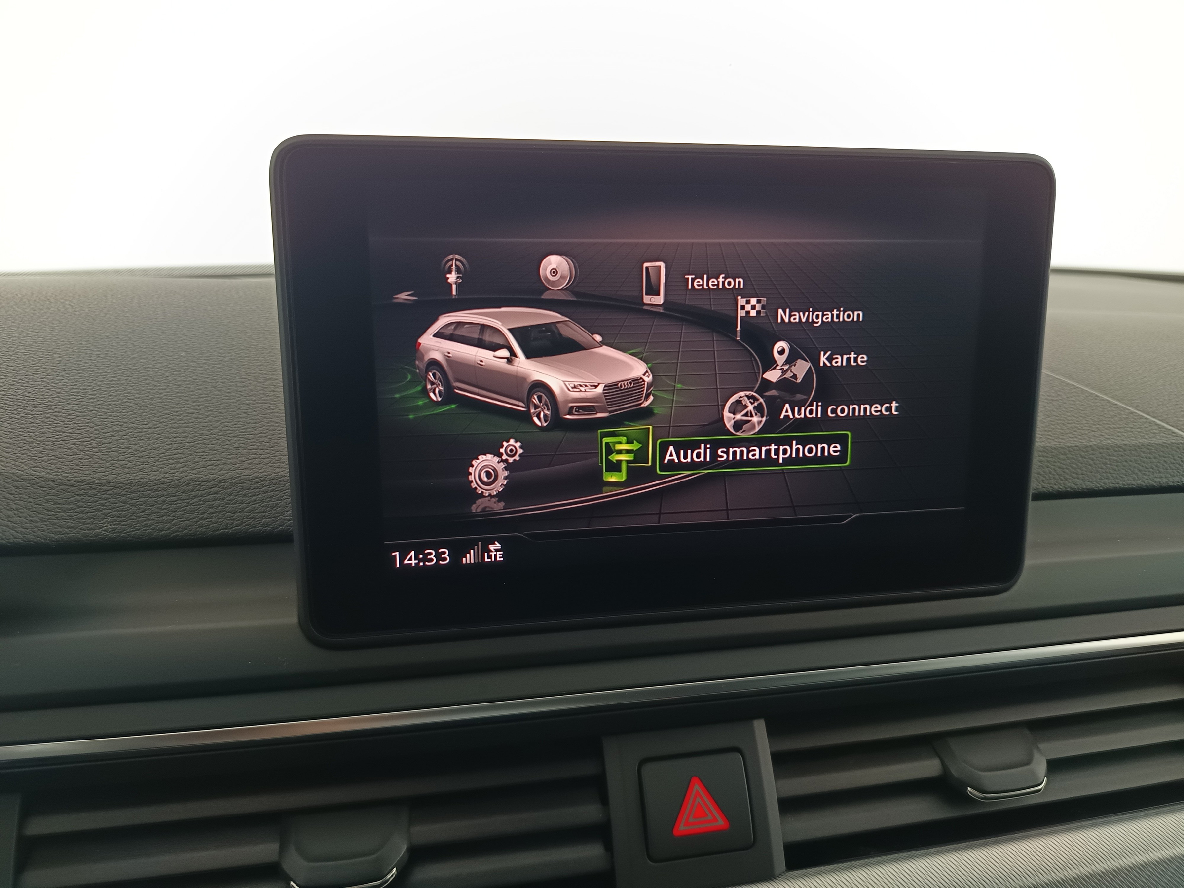 Audi A4 Avant 2.0 TDI design | Bild 23 von 30