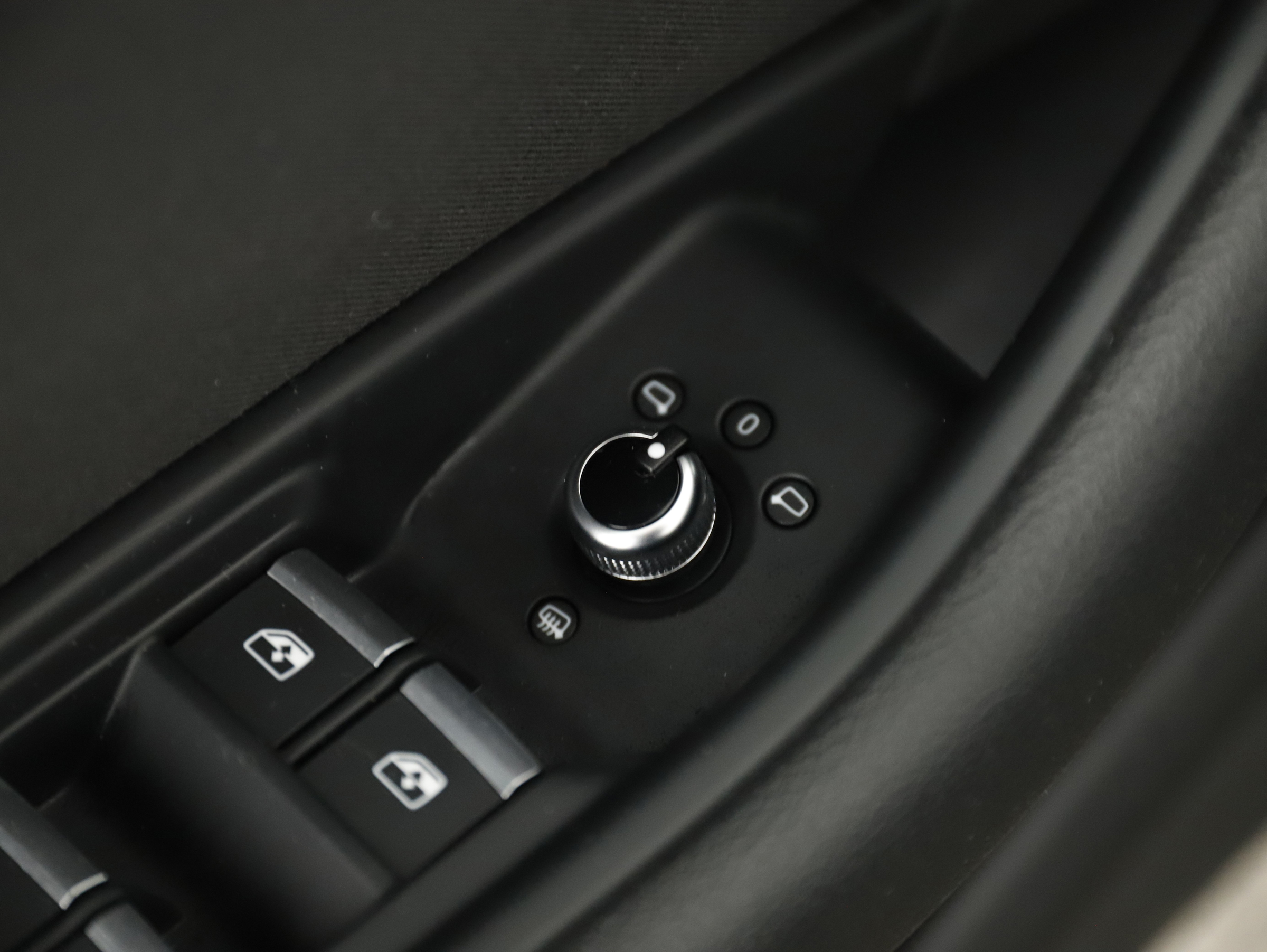 Audi A4 Limo. 30 TDI Aut. | Bild 6 von 25