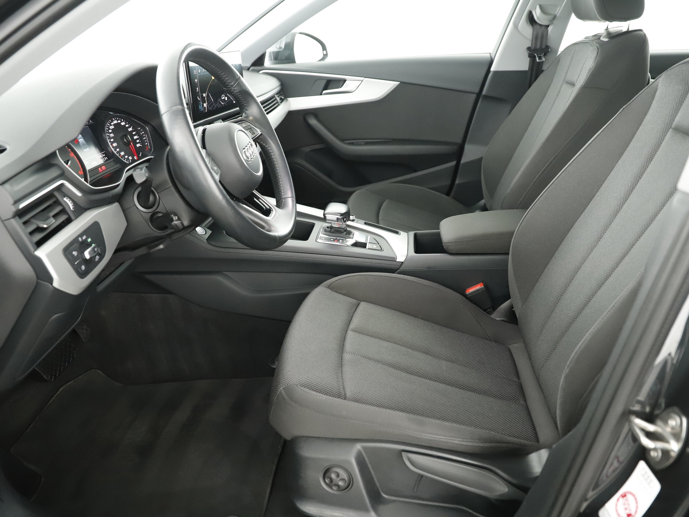 Audi A4 Limo. 30 TDI Aut. | Bild 8 von 25