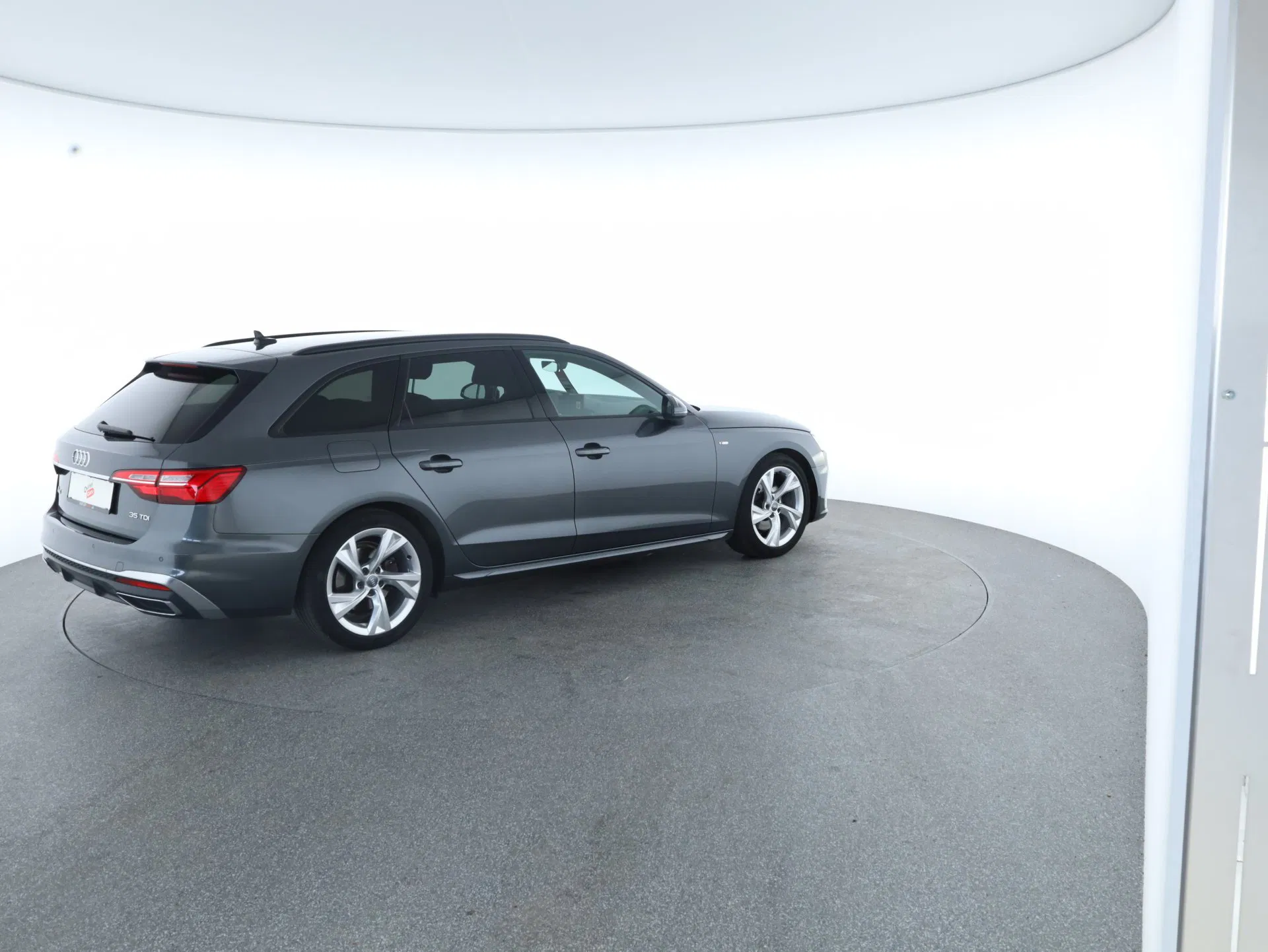 Audi A4 Avant 35 2.0 TDI S-Line | Bild 21 von 24