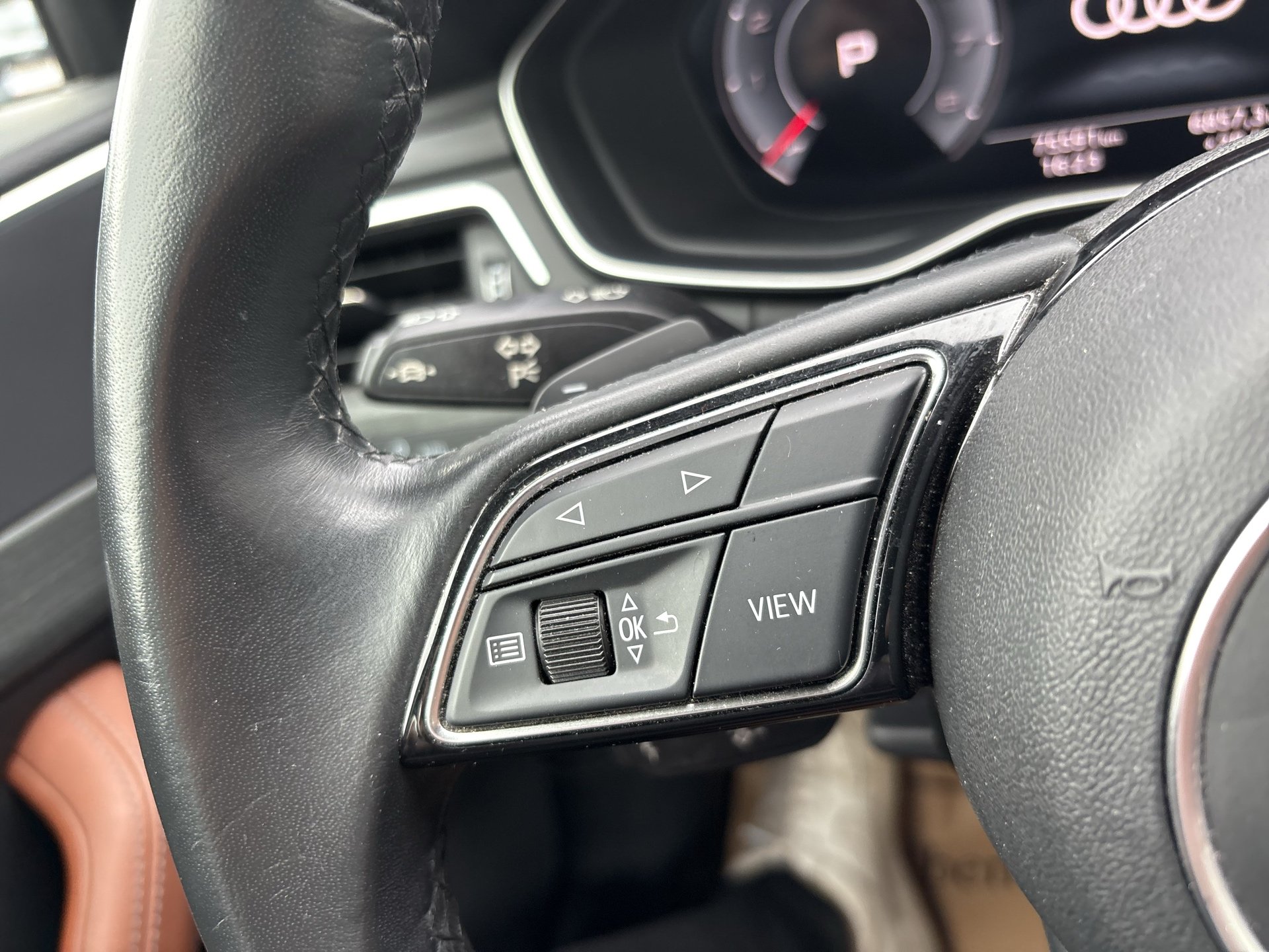 Audi A4 Avant 40 2.0 TFSI quattro S-Line | Bild 12 von 23