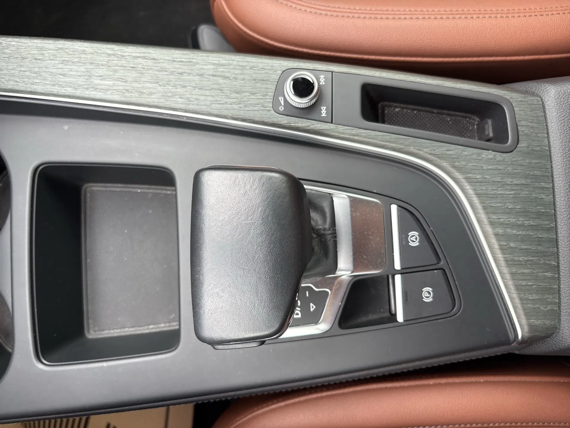 Audi A4 Avant 40 2.0 TFSI quattro S-Line | Bild 17 von 23