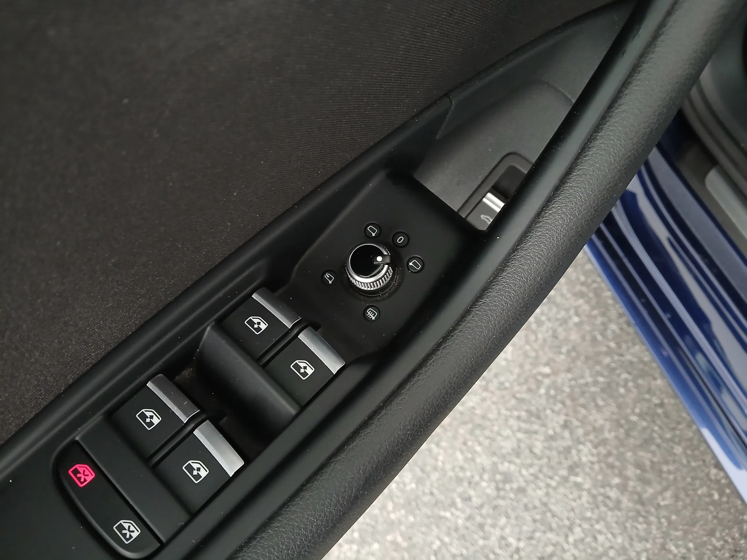 Audi A4 Avant 35 2.0 TDI advanced | Bild 12 von 31