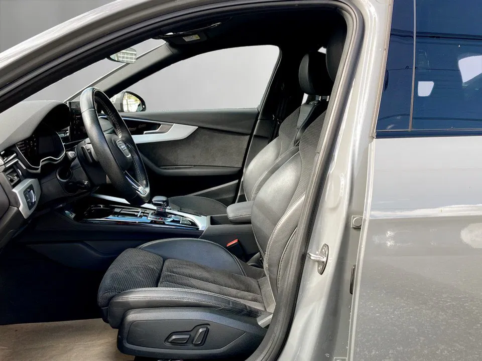 Audi A4 40 2.0 TDI quattro S-Line | Bild 11 von 26