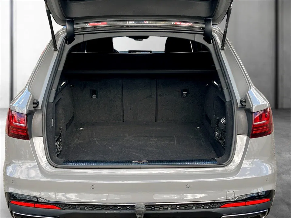Audi A4 40 2.0 TDI quattro S-Line | Bild 25 von 26