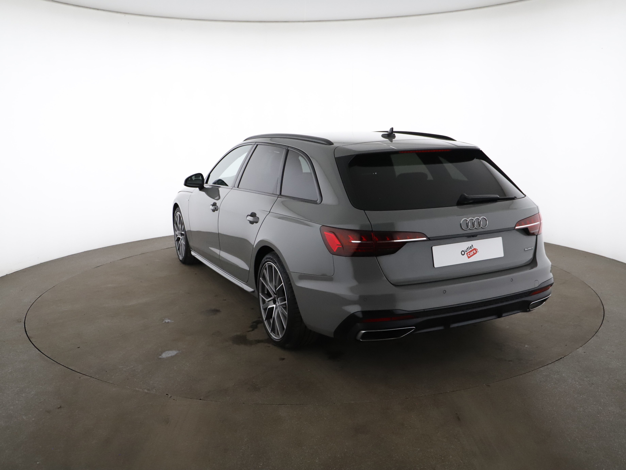 Audi A4 Avant 40 2.0 TDI quattro S-Line | Bild 2 von 24