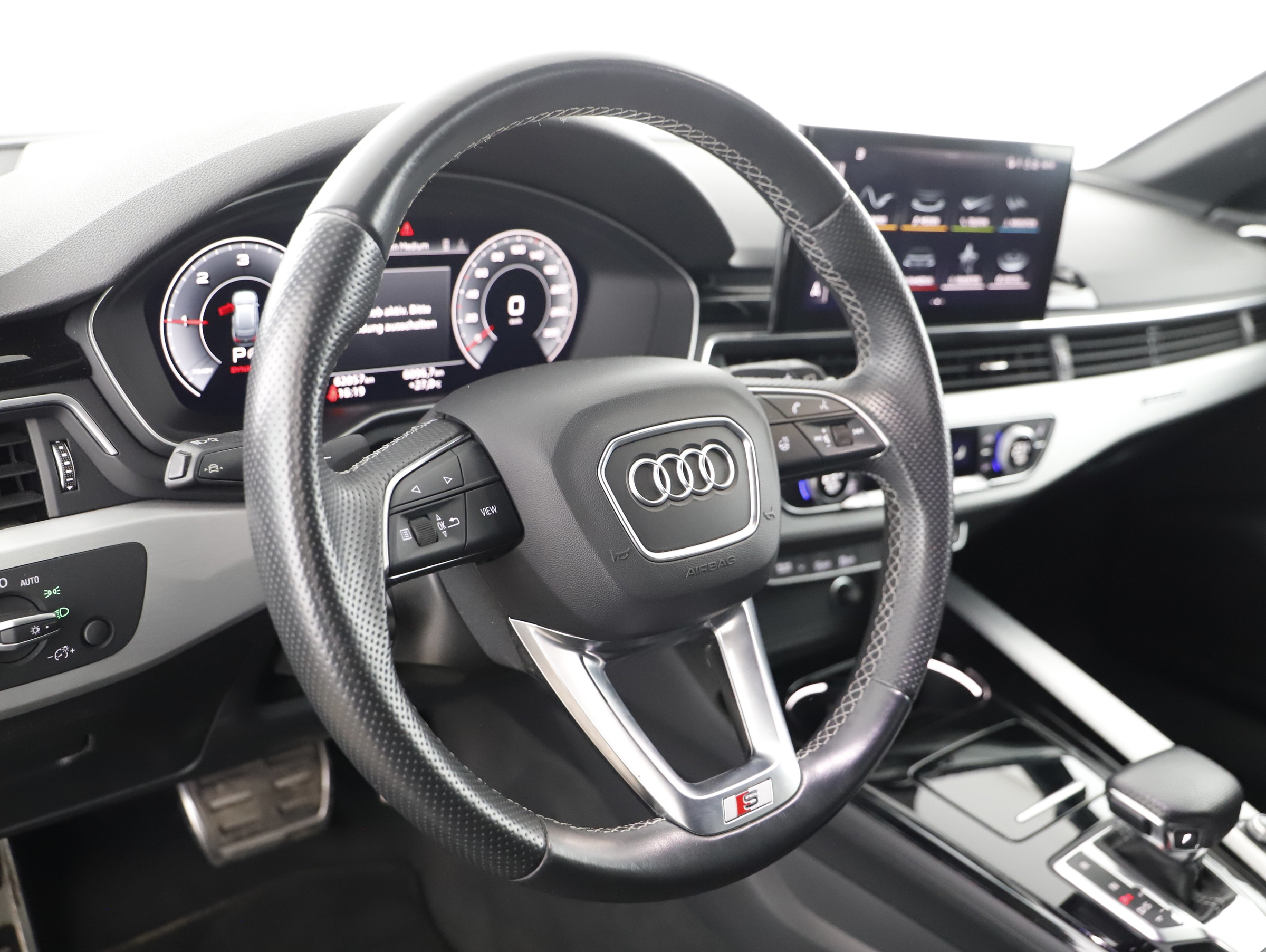 Audi A4 Avant 40 2.0 TDI quattro S-Line | Bild 8 von 24