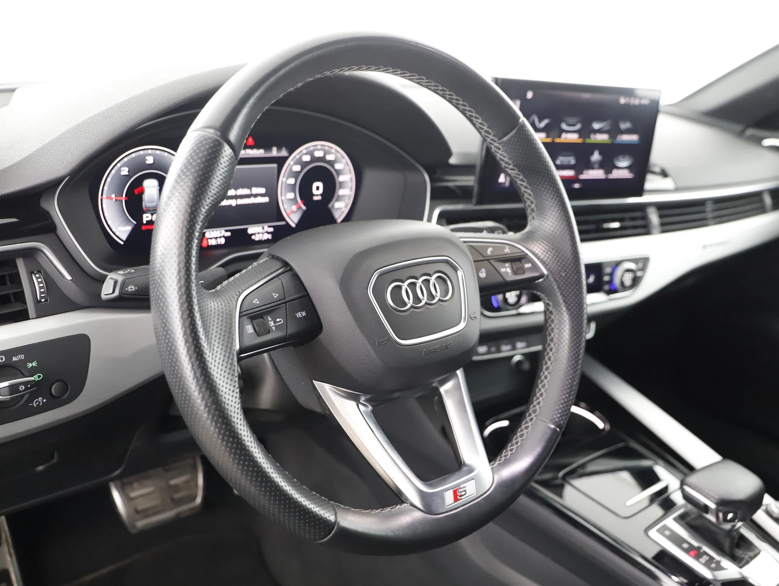 Audi A4 Avant 40 2.0 TDI quattro S-Line | Bild 8 von 24