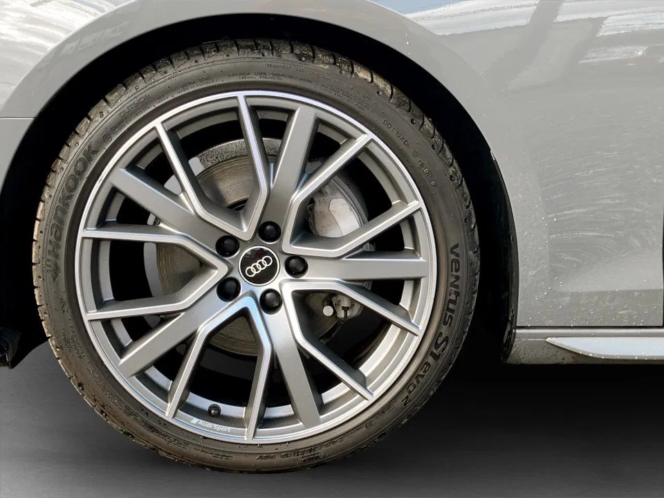 Audi A4 40 2.0 TDI quattro S-Line | Bild 7 von 26