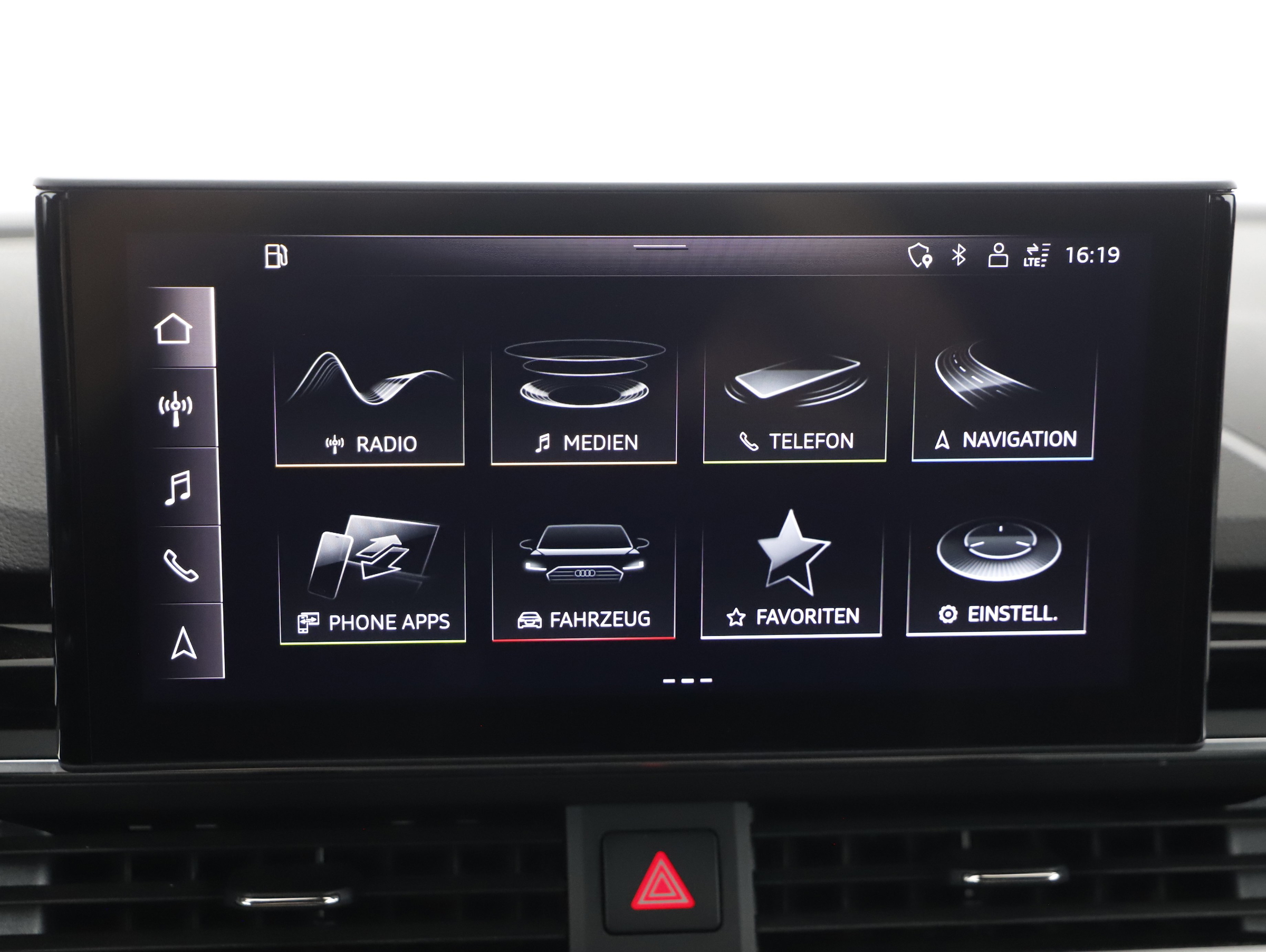 Audi A4 Avant 40 2.0 TDI quattro S-Line | Bild 11 von 24