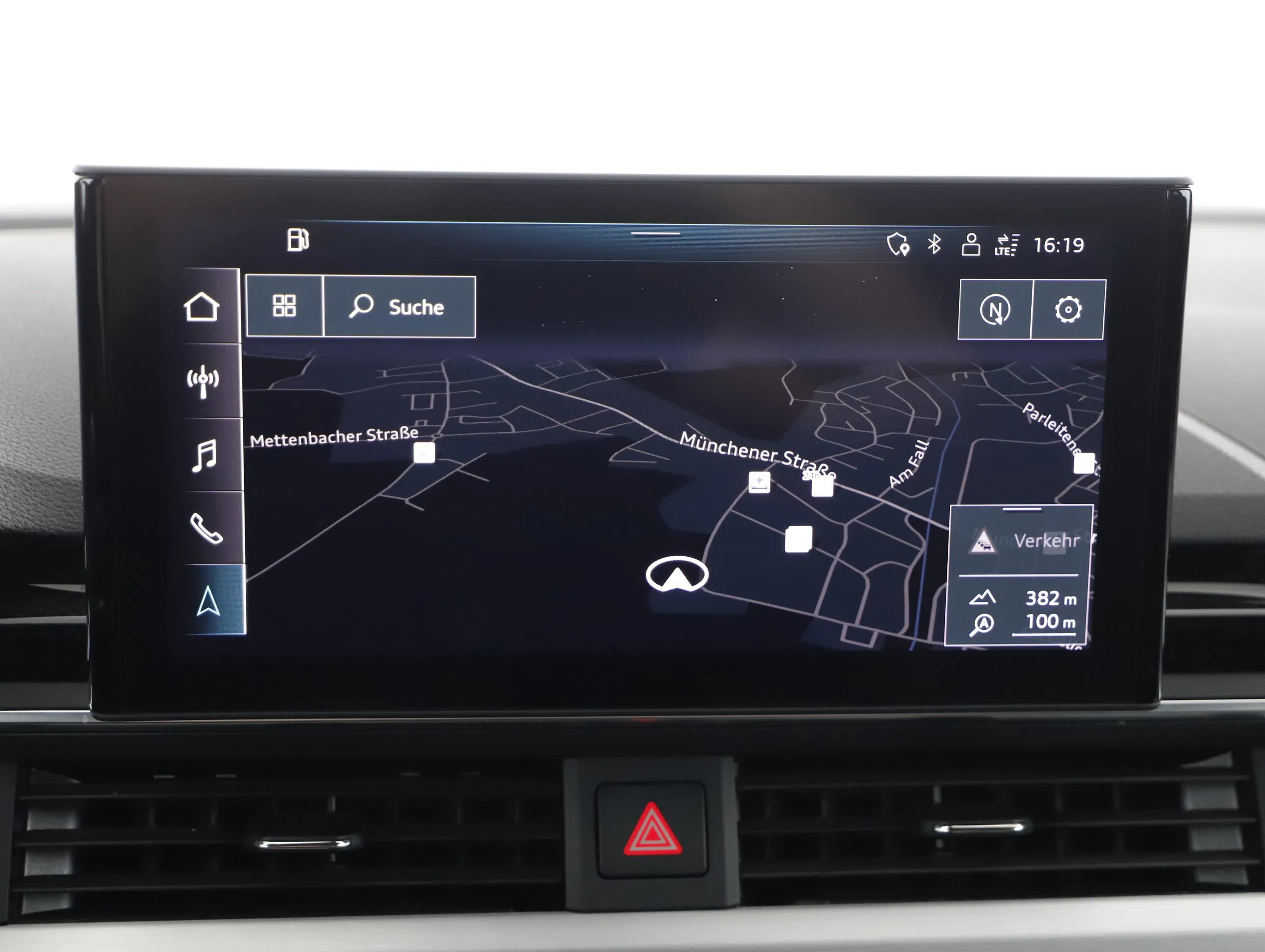 Audi A4 Avant 40 2.0 TDI quattro S-Line | Bild 12 von 24