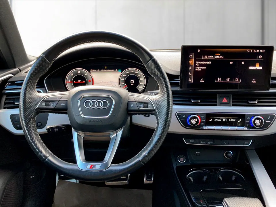 Audi A4 40 2.0 TDI quattro S-Line | Bild 13 von 26