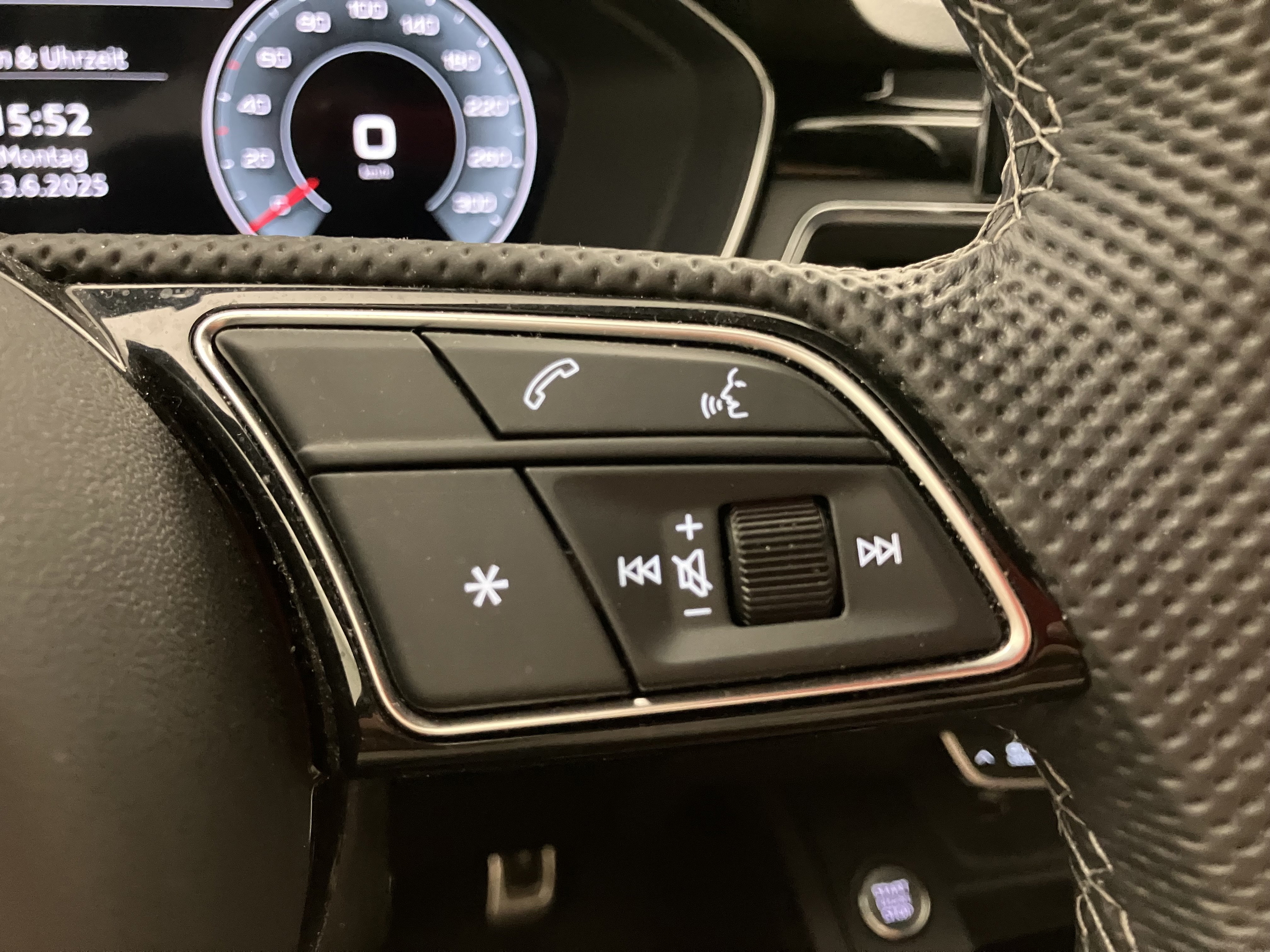 Audi A4 Avant 40 2.0 TDI quattro S-Line | Bild 17 von 30