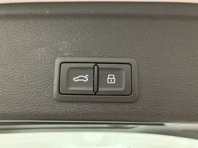 Audi A4 Avant 40 2.0 TDI quattro S-Line | Thumbnail 28 von 30