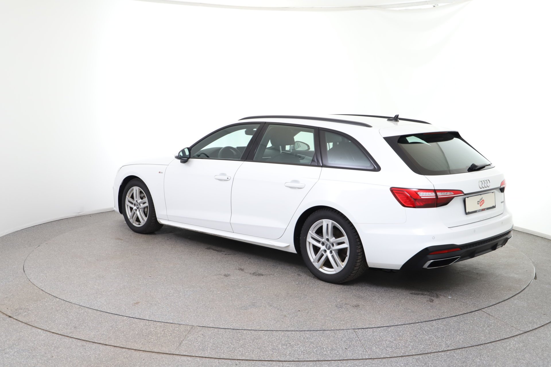 Audi A4 Avant 40 2.0 TDI quattro S-Line | Bild 4 von 30