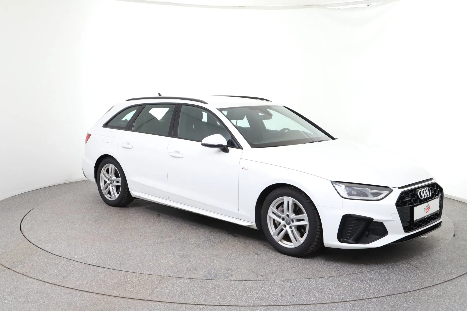 Audi A4 Avant 40 2.0 TDI quattro S-Line | Bild 8 von 30