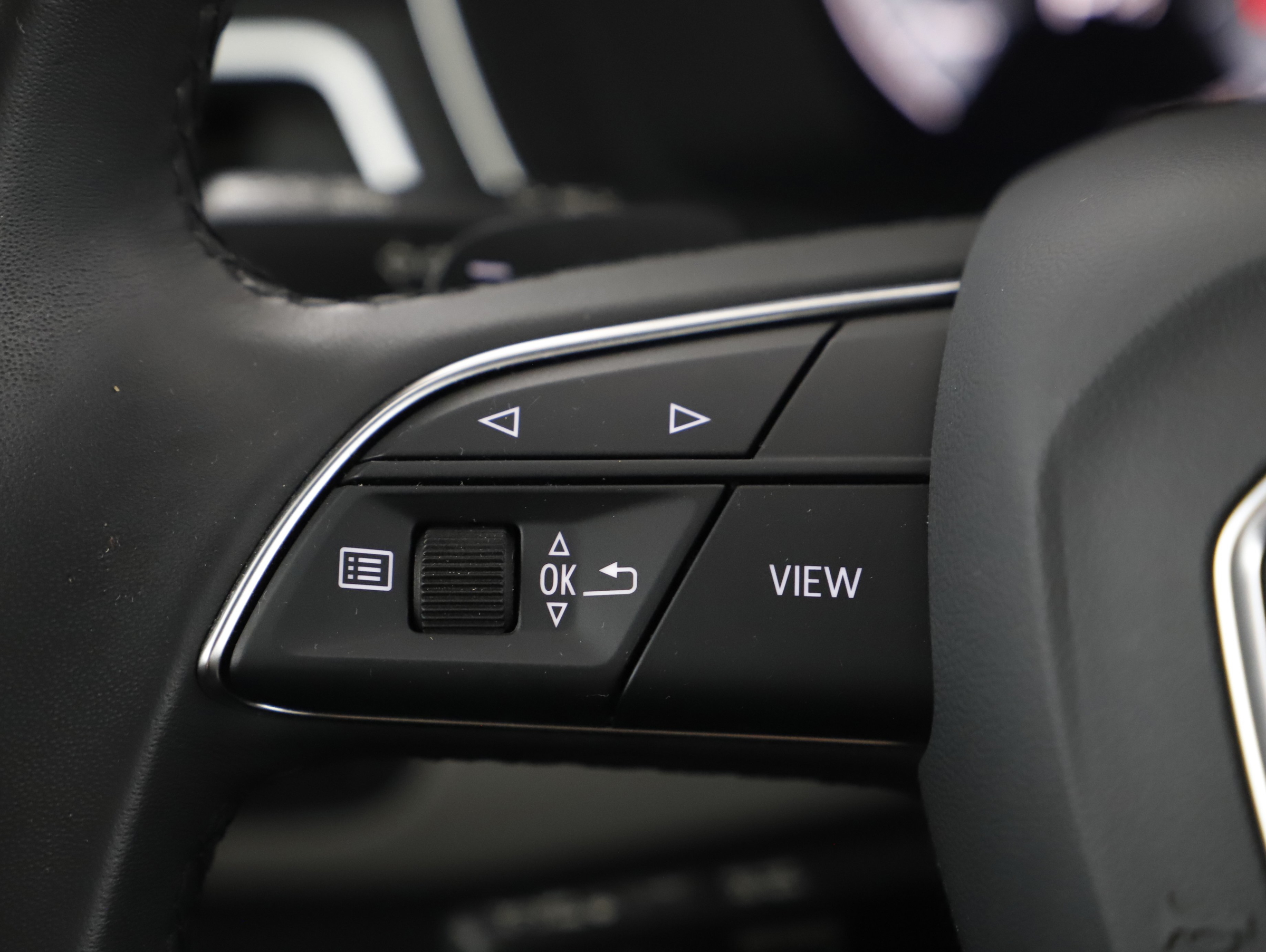 Audi A4 Avant 30 2.0 TDI advanced | Bild 11 von 25