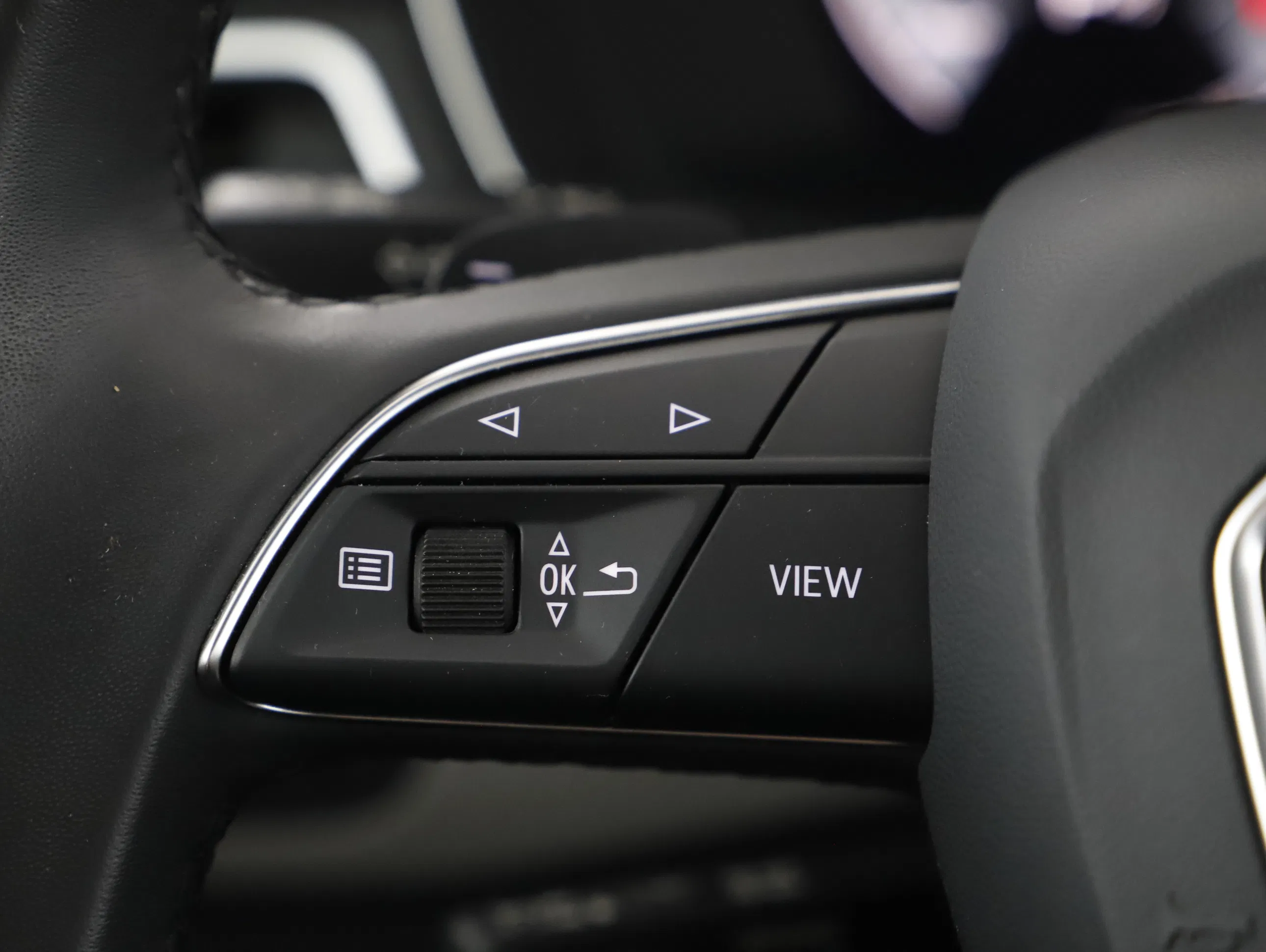 Audi A4 Avant 30 2.0 TDI advanced | Bild 11 von 25