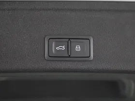 Audi A4 Avant 40 2.0 TDI quattro S-Line | Thumbnail 18 von 25